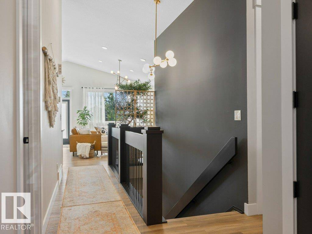 Edmonton, AB T5T 7B7,9715 223 ST NW