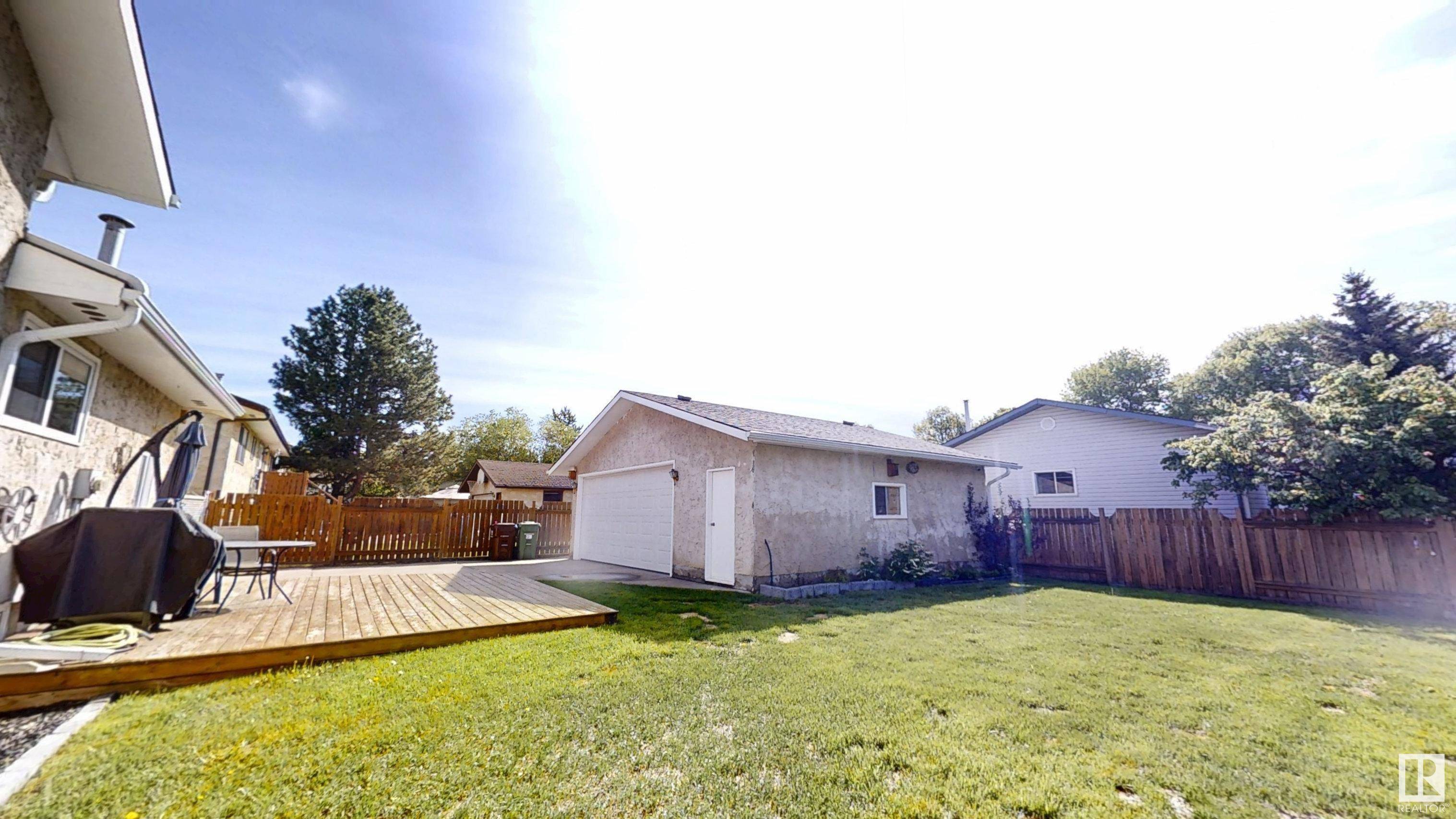 St. Albert, AB T8N 2W2,48 Longview CR