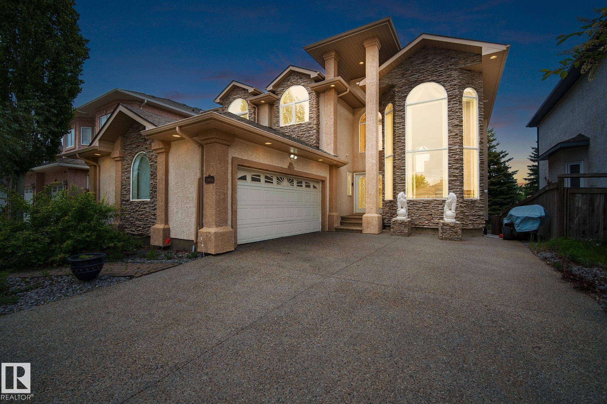 Edmonton, AB T6W 1G3,10804 6 AV SW