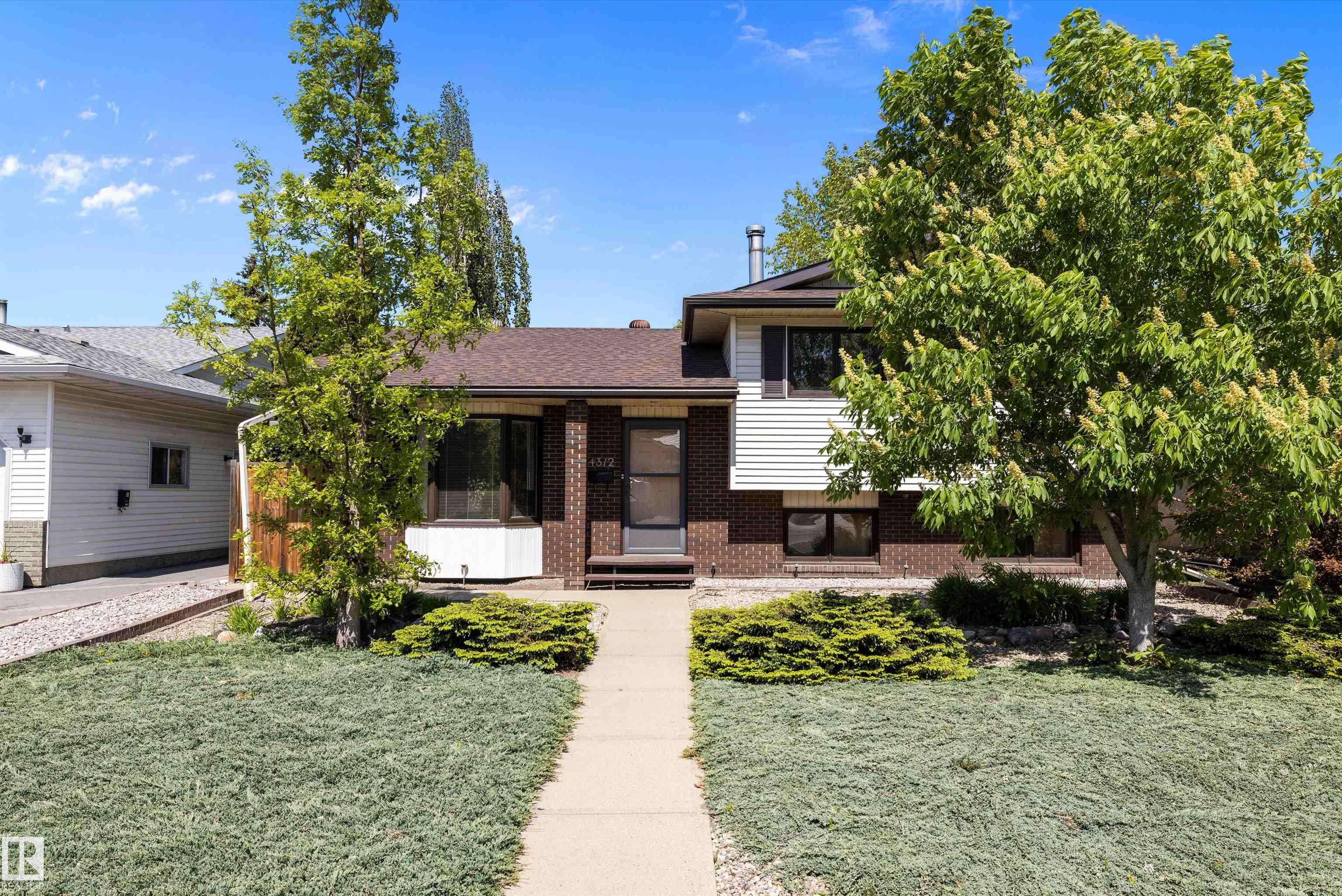 Edmonton, AB T5W 5B9,4312 124 AV NW