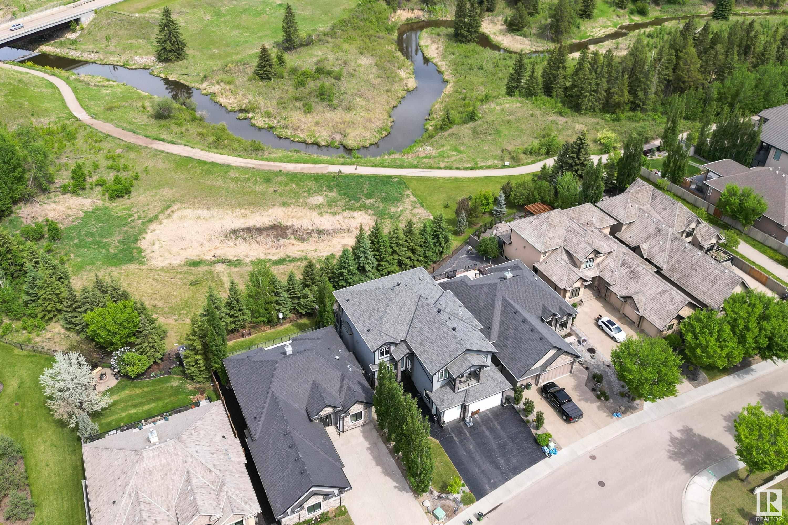 Edmonton, AB T6W 0V4,1190 ADAMSON DR SW