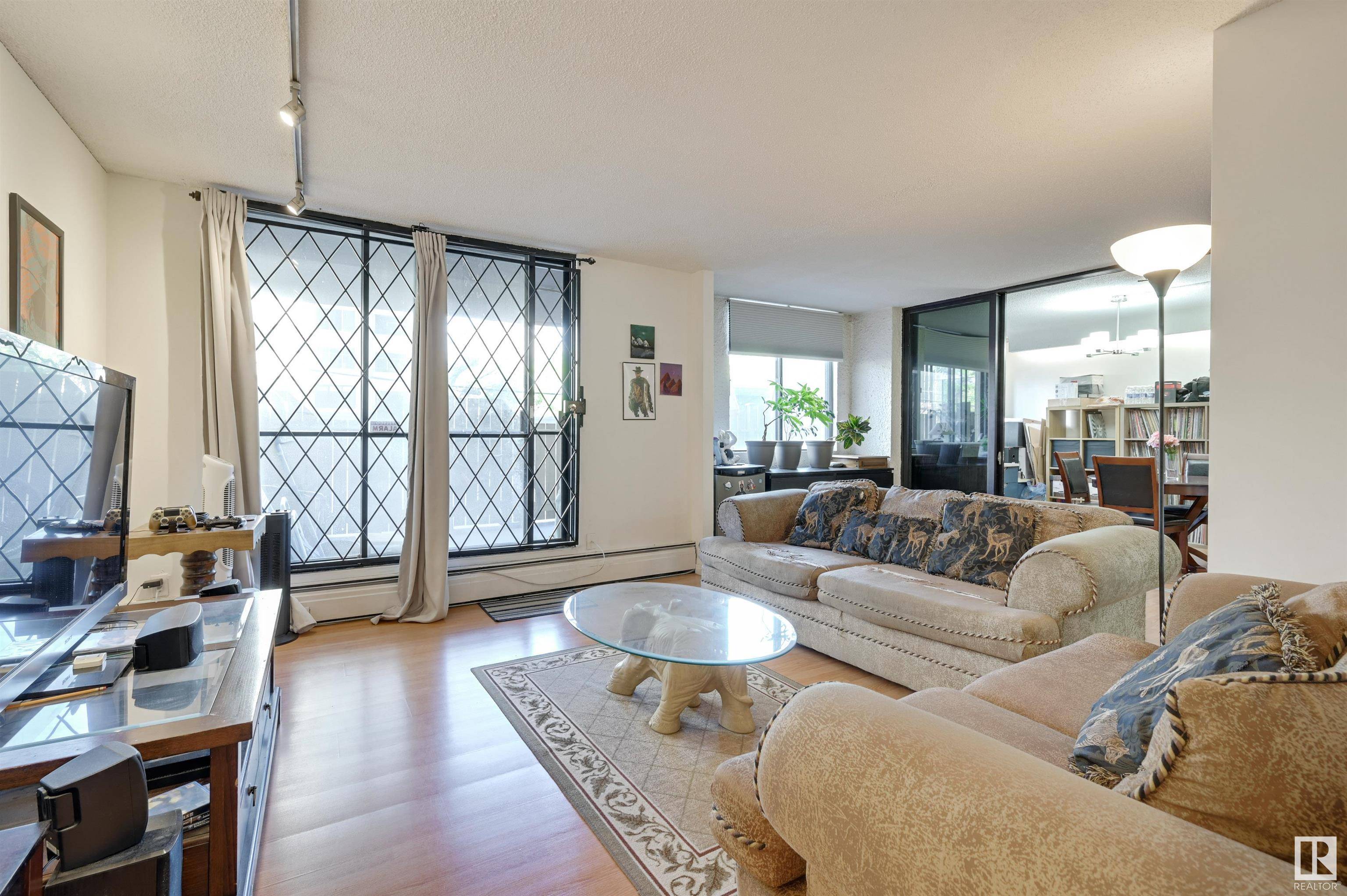 Edmonton, AB T5K 1T6,#103 10160 115 ST NW