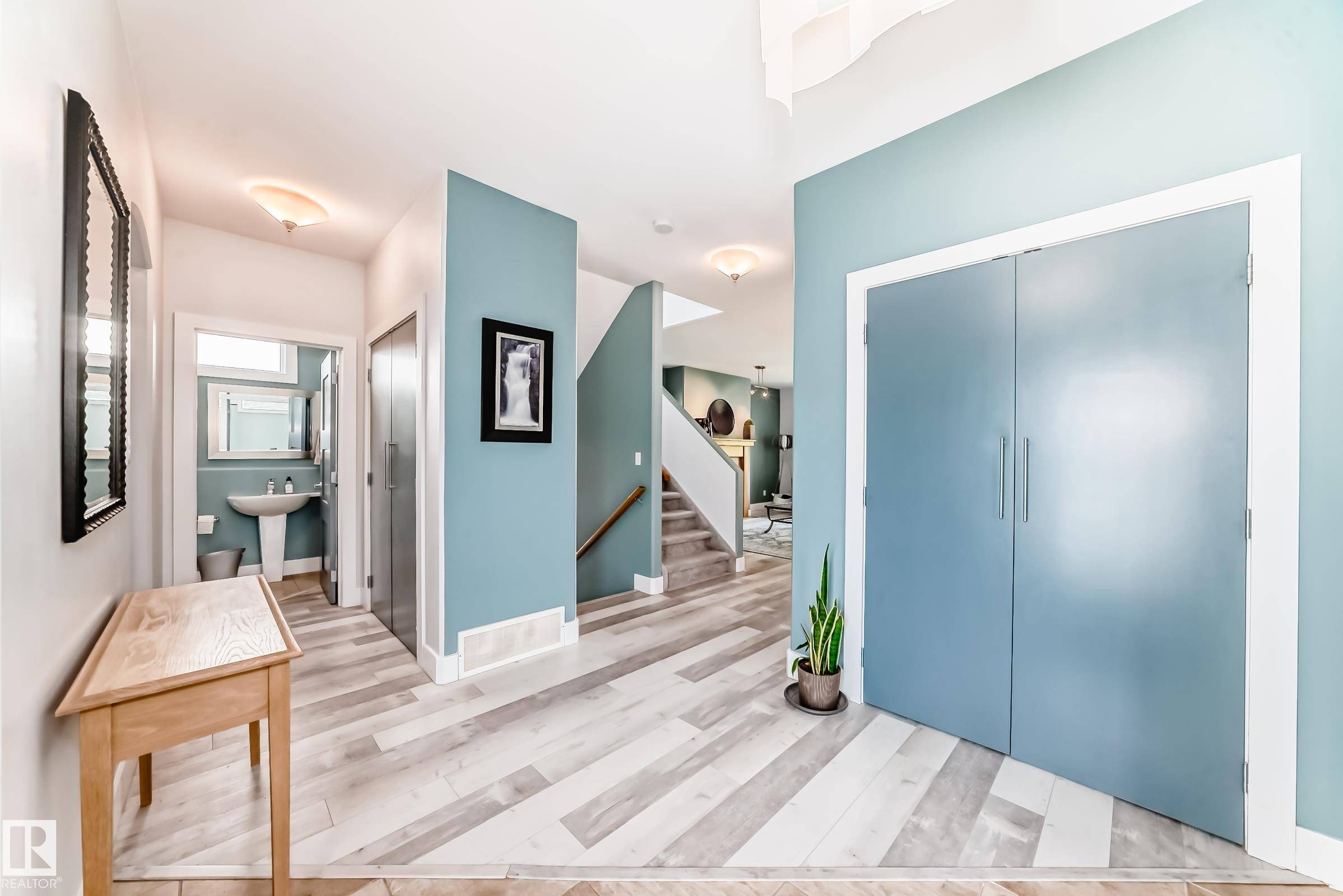 Edmonton, AB T6W 1J2,1622 BLACKMORE CO SW