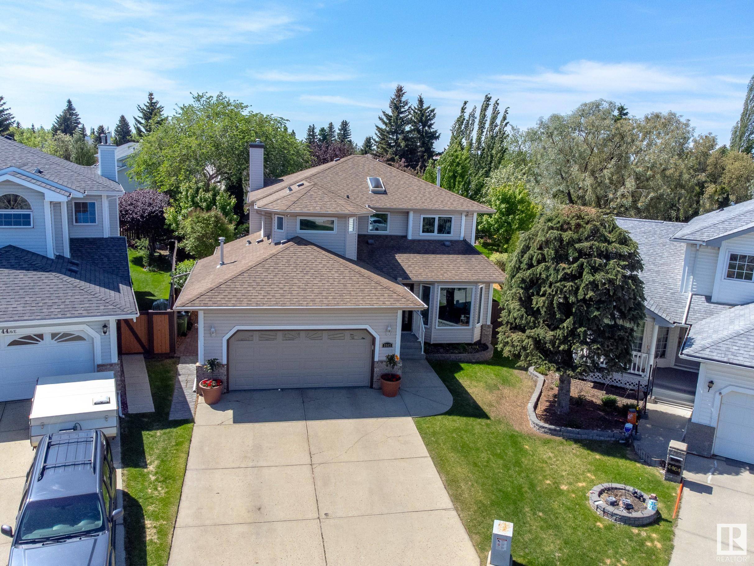 Edmonton, AB T6T 1G9,2863 44 AV NW