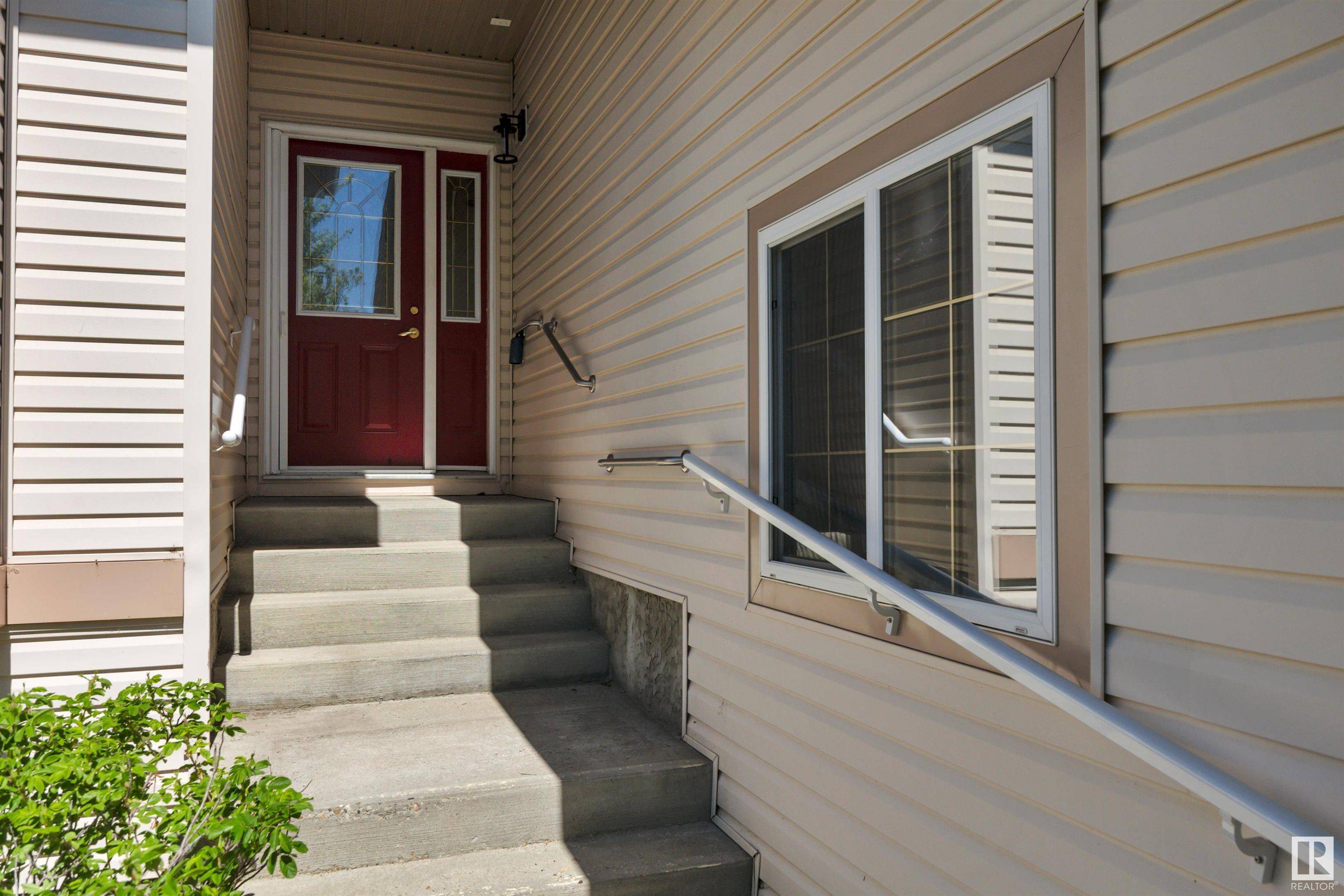 Leduc, AB T9E 8N3,84 WINDROSE DRIVE DR