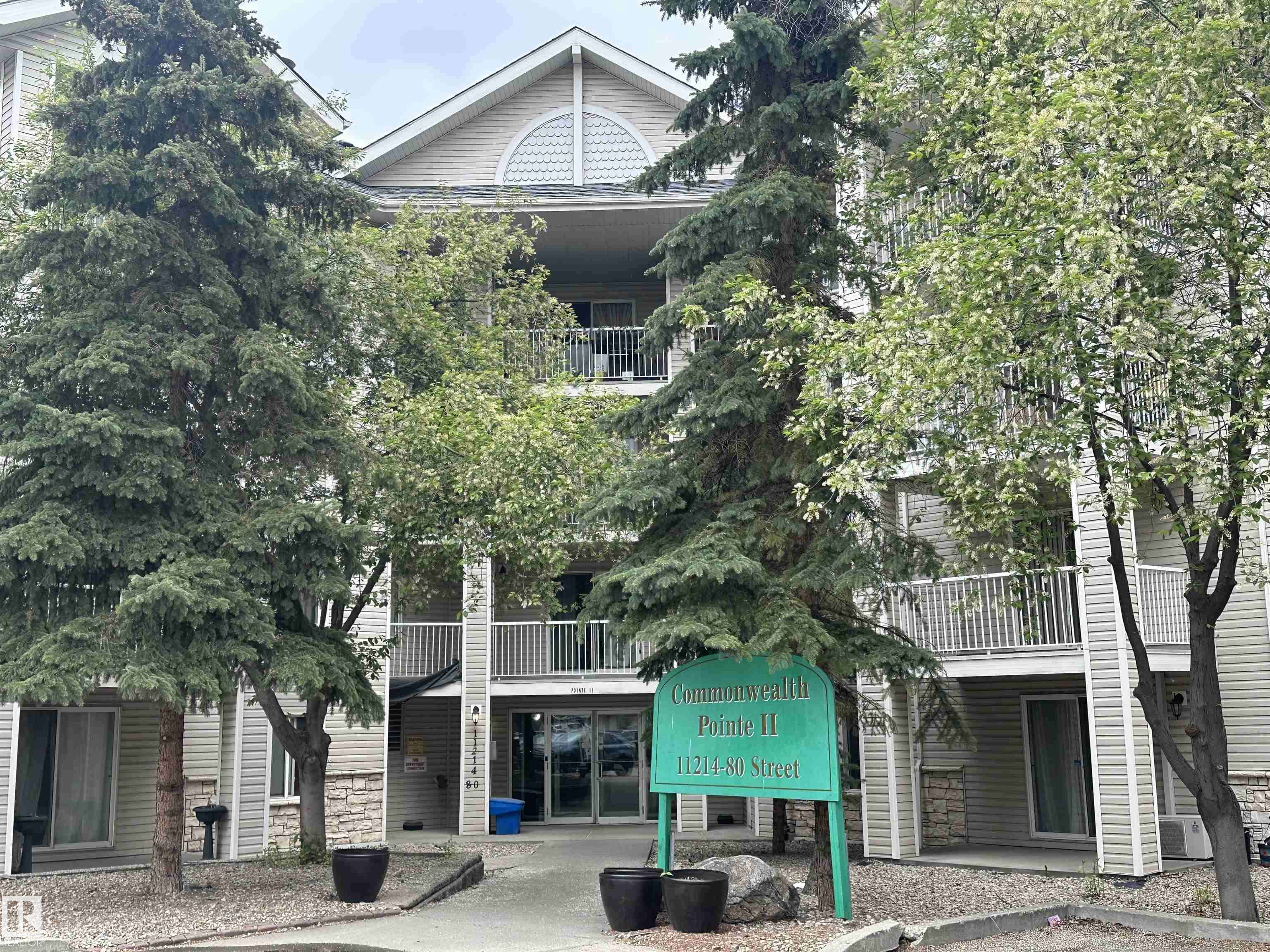 Edmonton, AB T5B 4X5,#2305 11214 80 ST NW