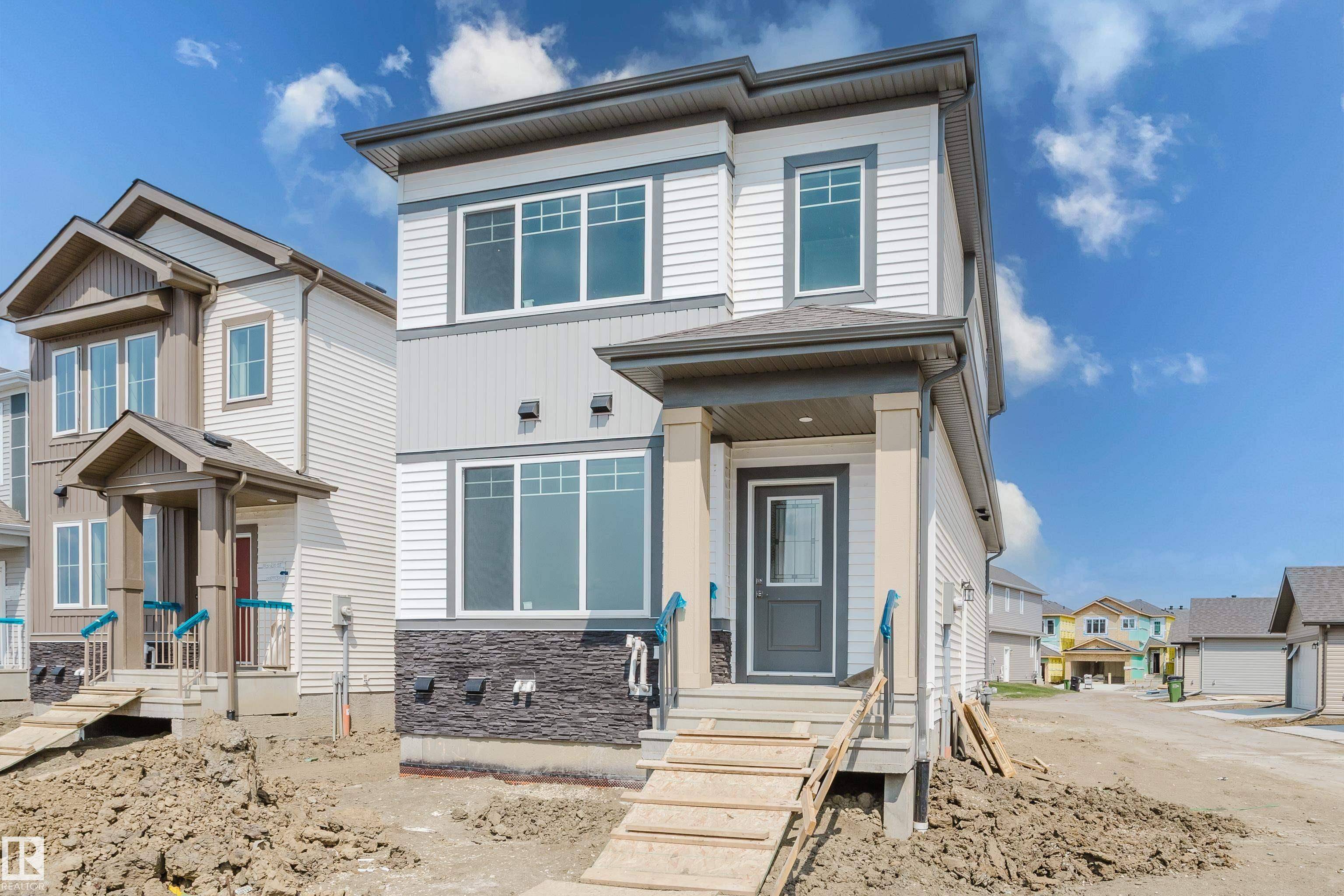 Edmonton, AB T6M 3H5,1927 210 ST NW