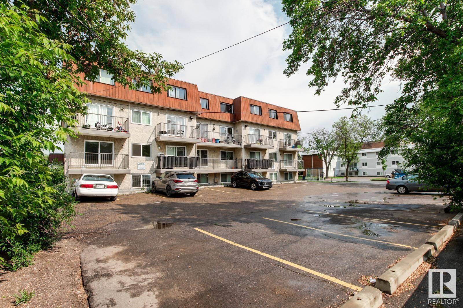 Edmonton, AB T5M 3M8,#102 12404 114 AV NW