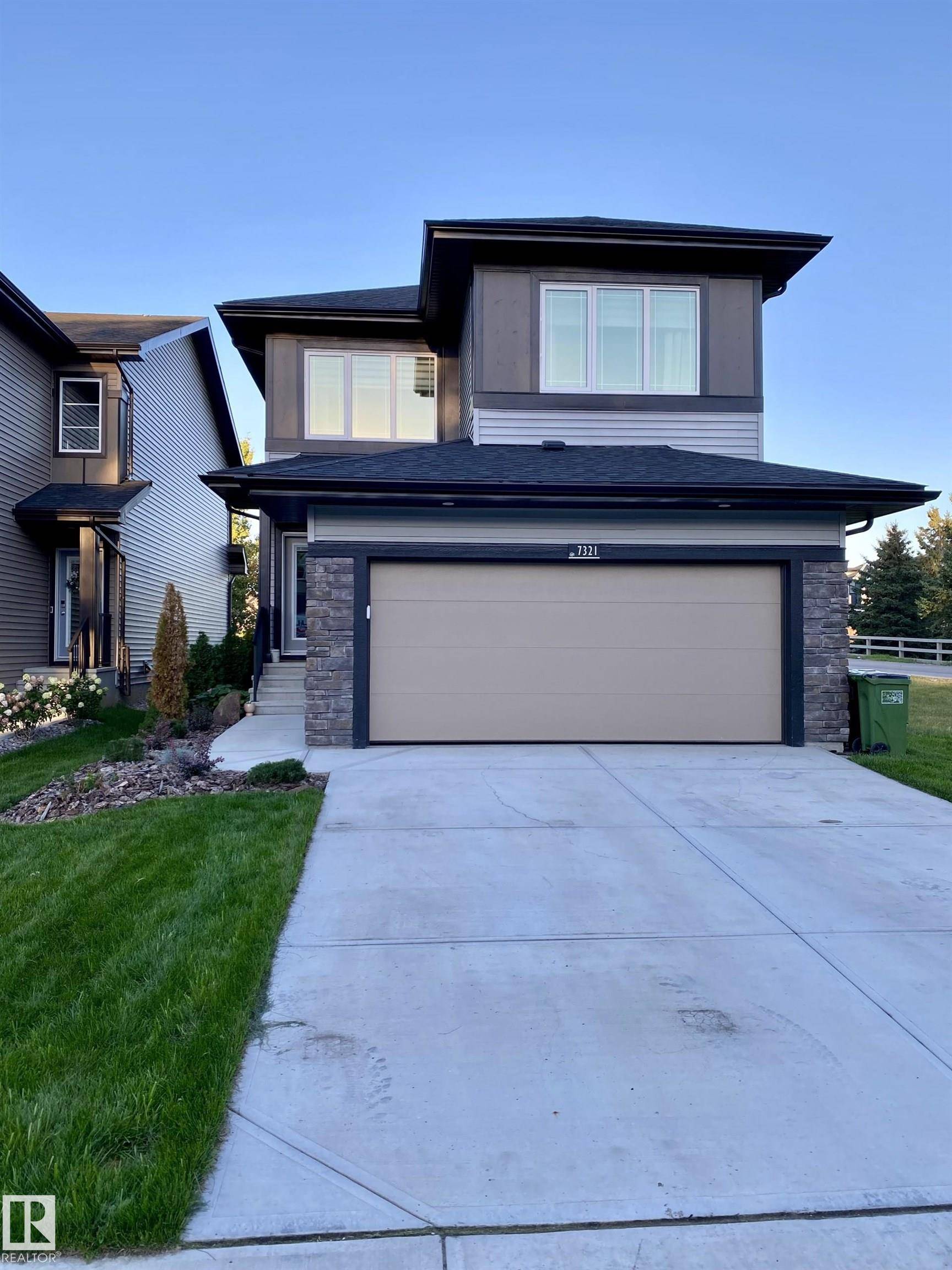 Edmonton, AB T6W 4M1,7321 CHIVERS CR SW