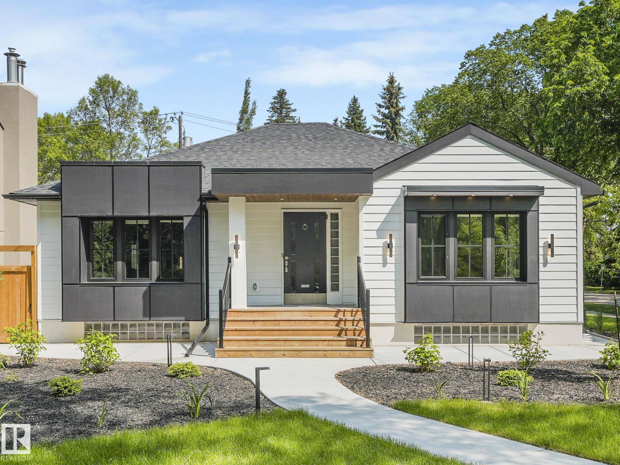 Edmonton, AB T5N 0R7,13002 GLENORA CR NW