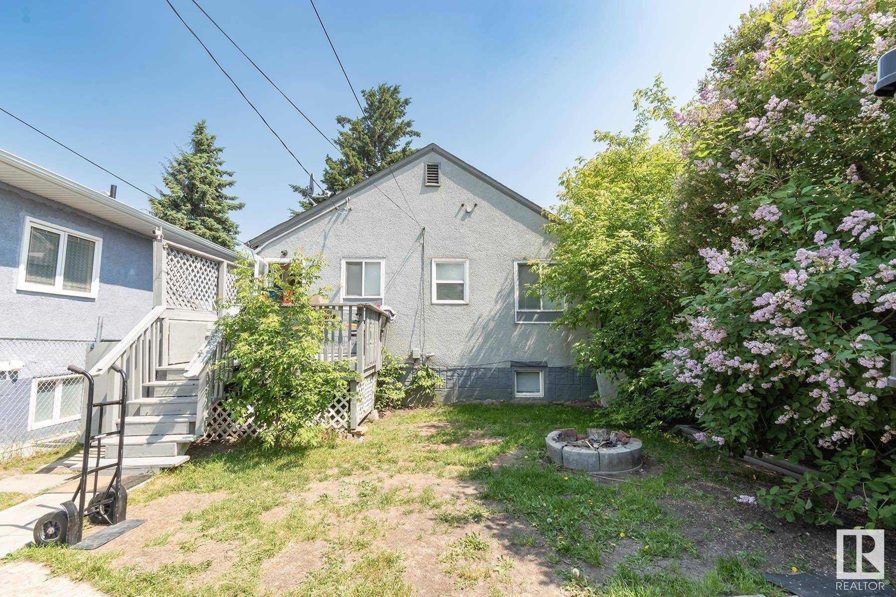 Edmonton, AB T5B 2V5,11506 82 ST NW