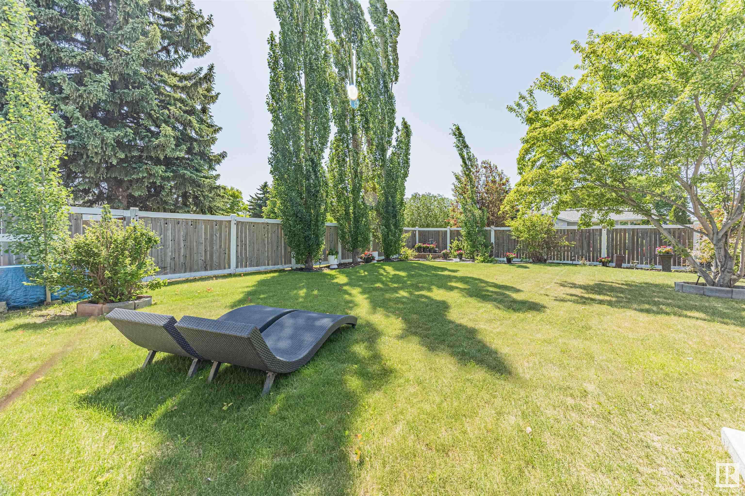 Edmonton, AB T6J 1W9,3807 118 ST NW