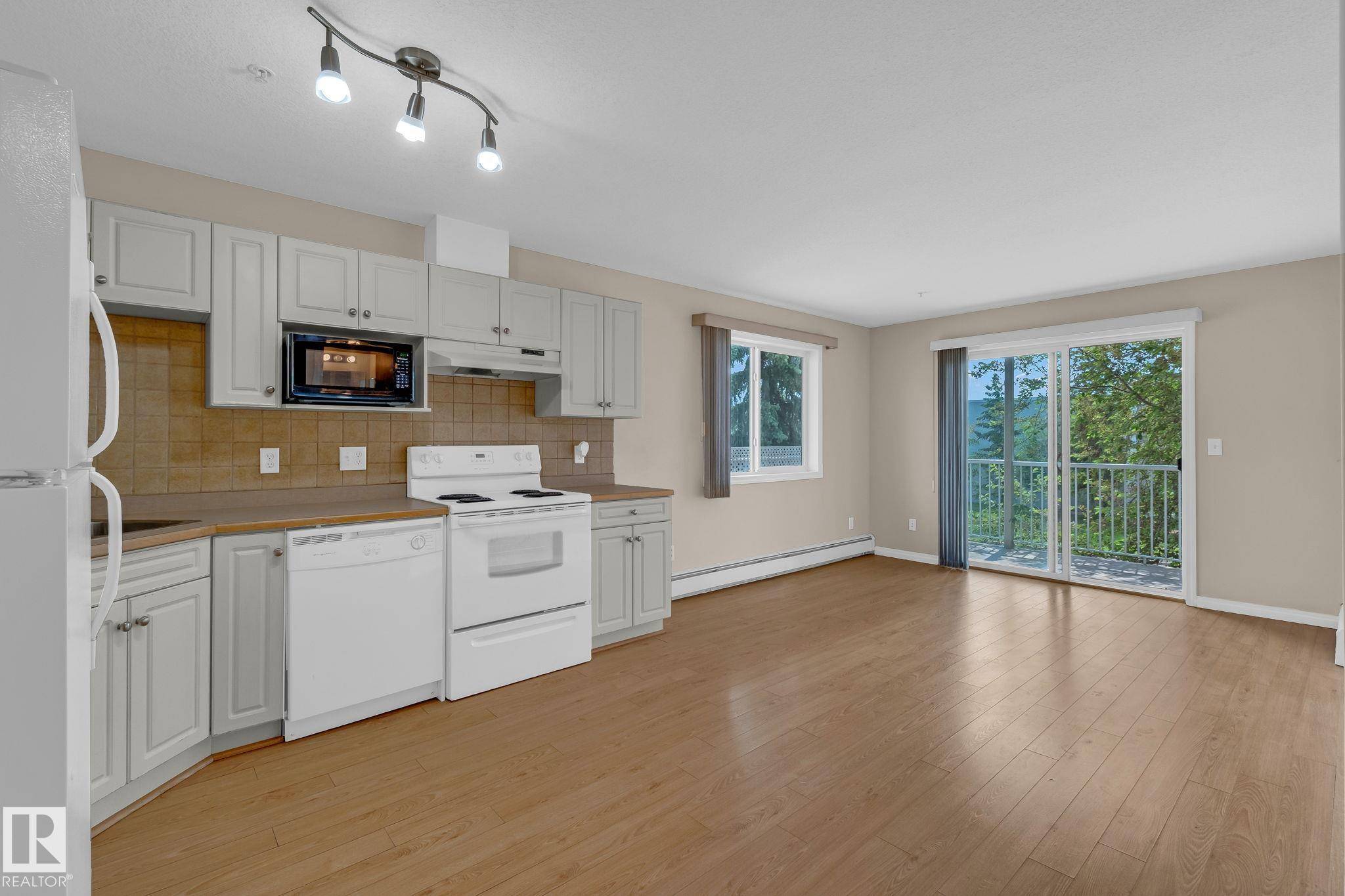 Edmonton, AB T5X 6J4,#212 12550 140 AV NW