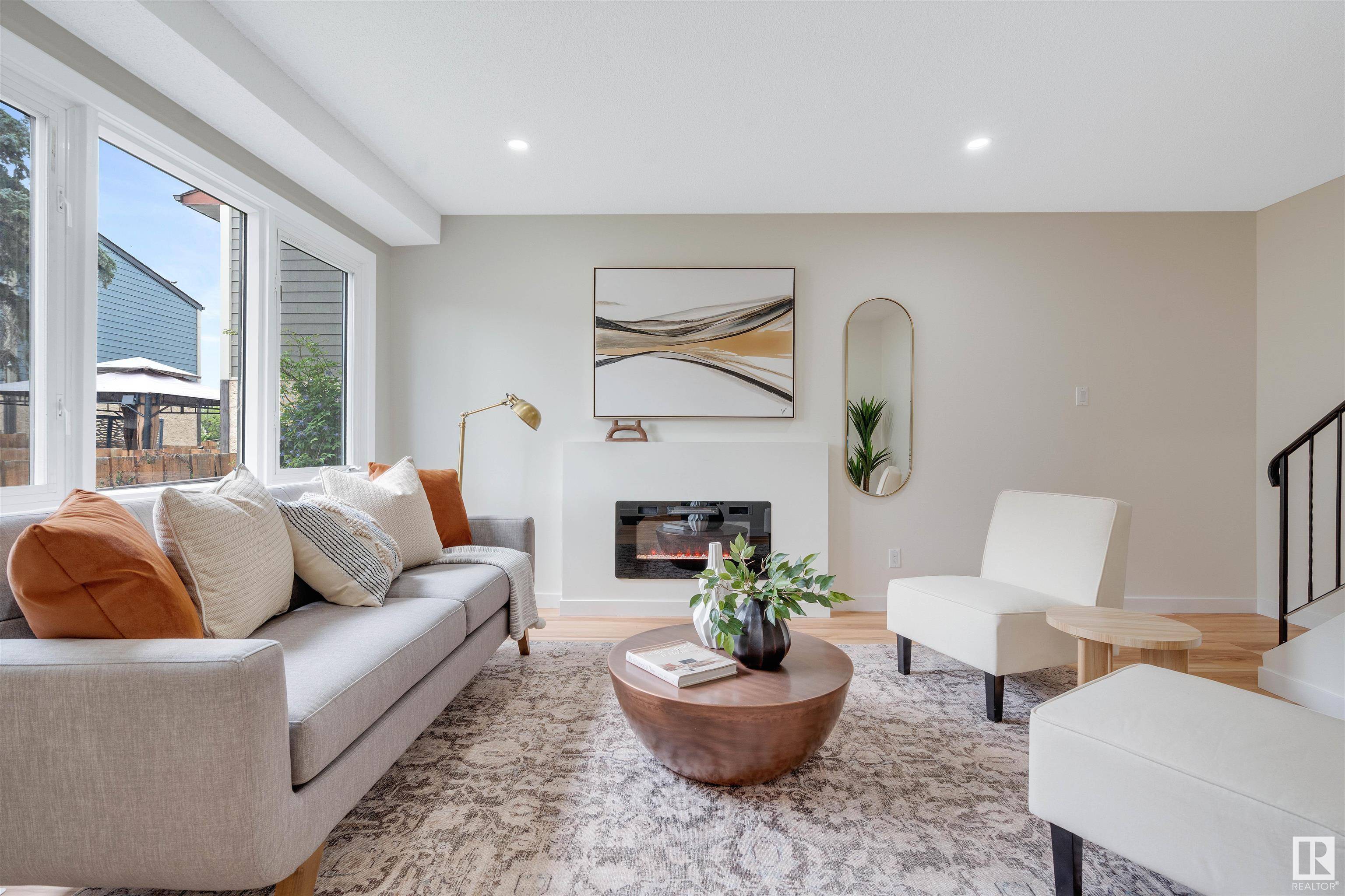 Edmonton, AB T5T 1Z4,62 WILLOWDALE PL NW