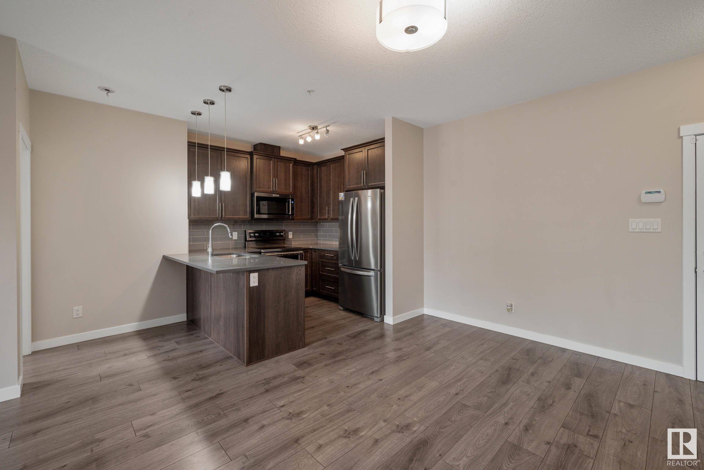 Edmonton, AB T6X 1Y7,#116 812 WELSH DR SW