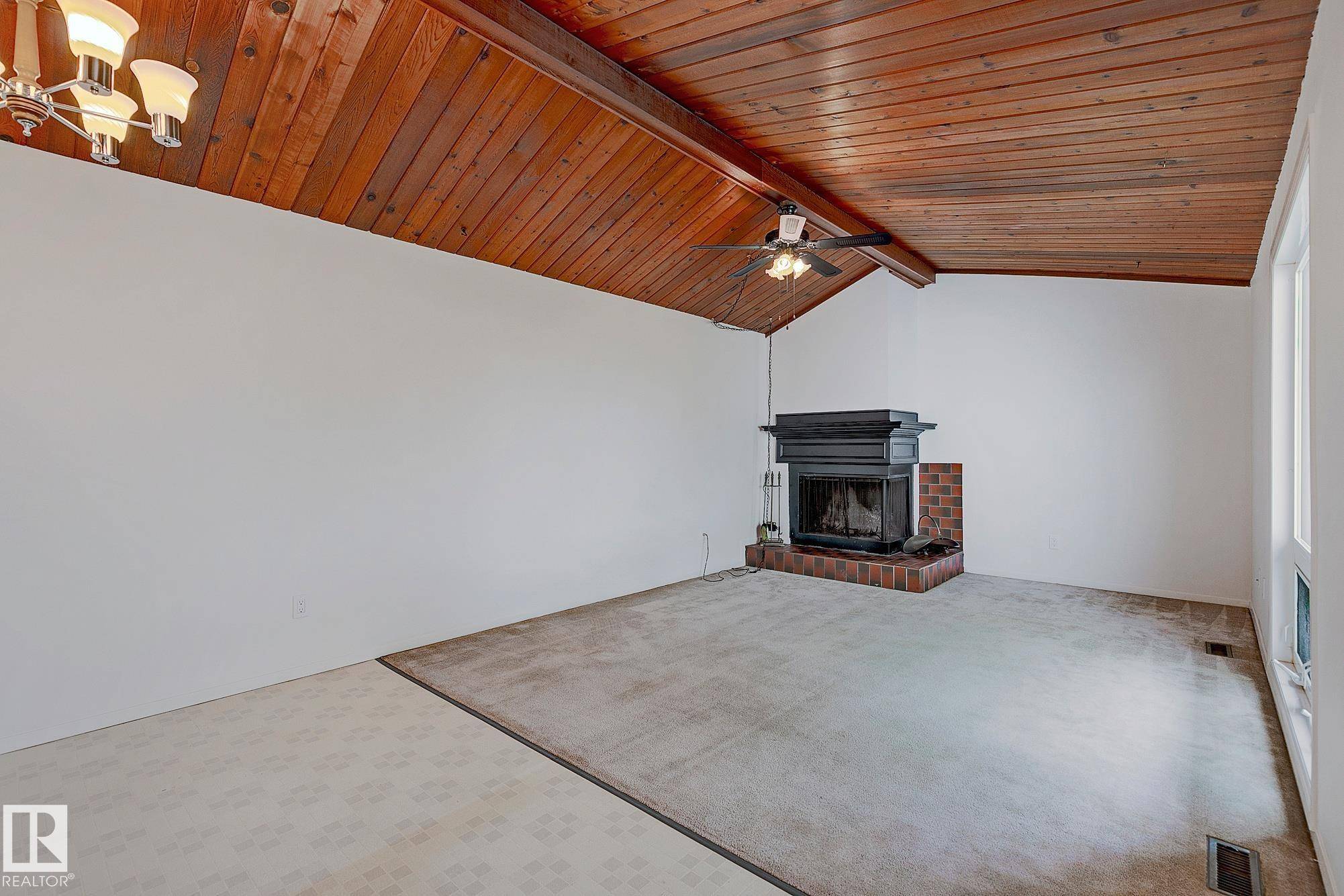 Edmonton, AB T5T 1Y6,210 MARLBOROUGH PL NW