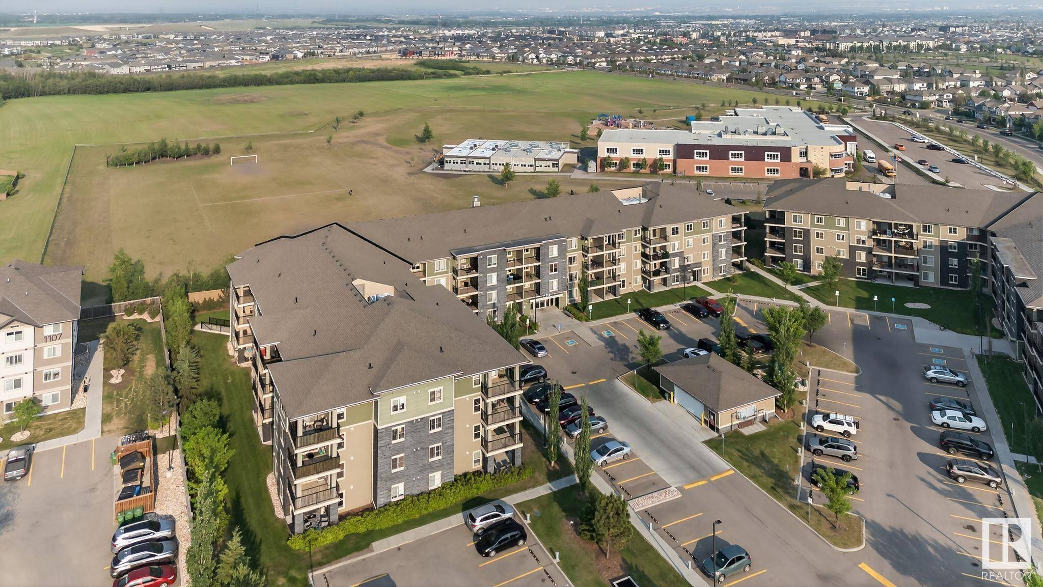 Edmonton, AB T5Y 3N4,#422 274 MCCONACHIE DR NW