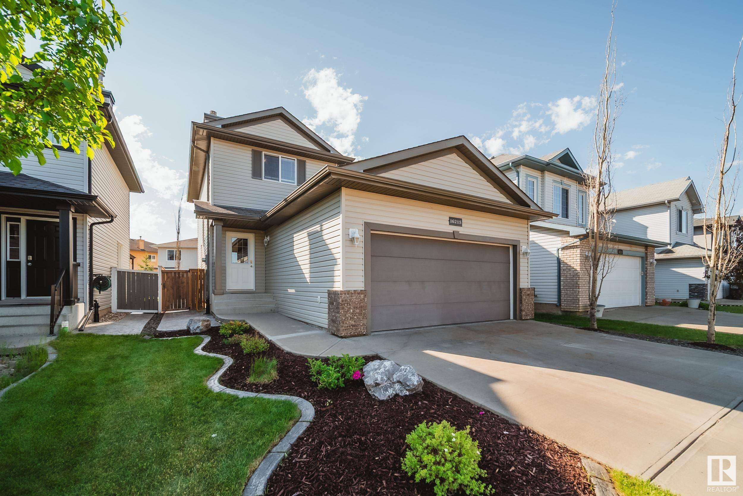 Edmonton, AB T5Y 3M4,16215 47 ST NW