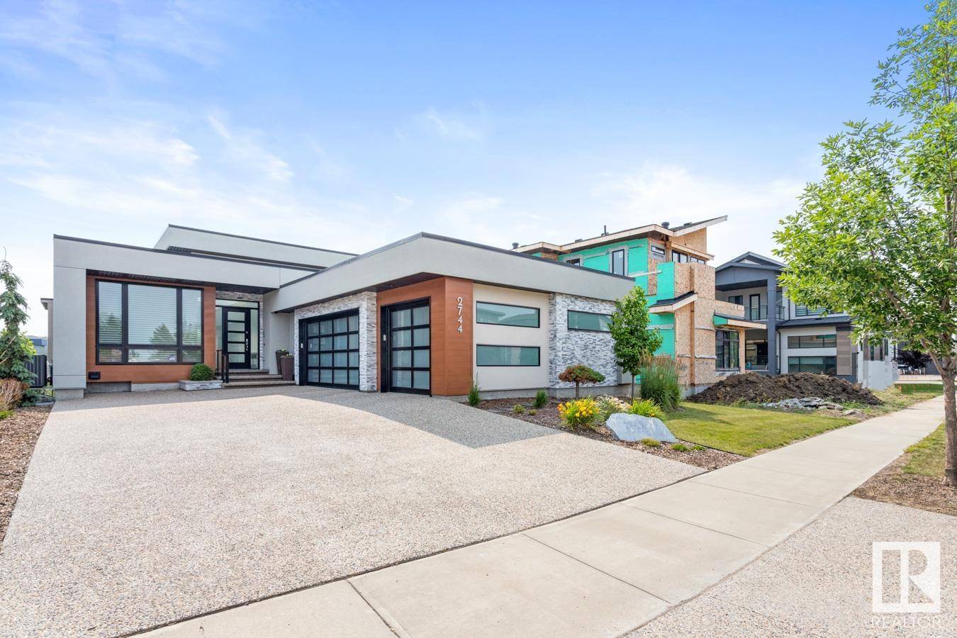 Edmonton, AB T6W 2M5,2744 WHEATON DR NW