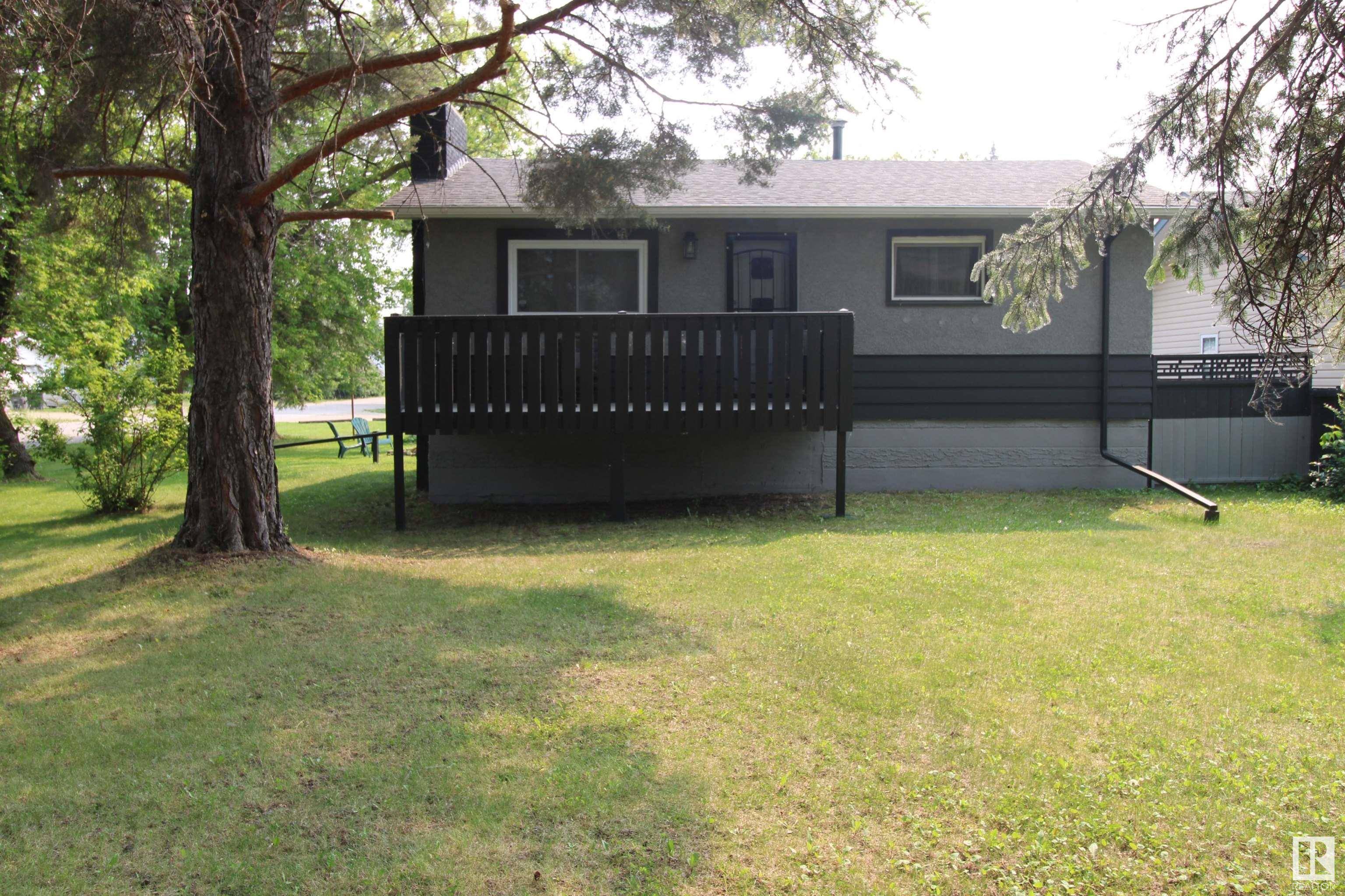 Rural Lac Ste. Anne County, AB T0E 0A0,4804 52 ST