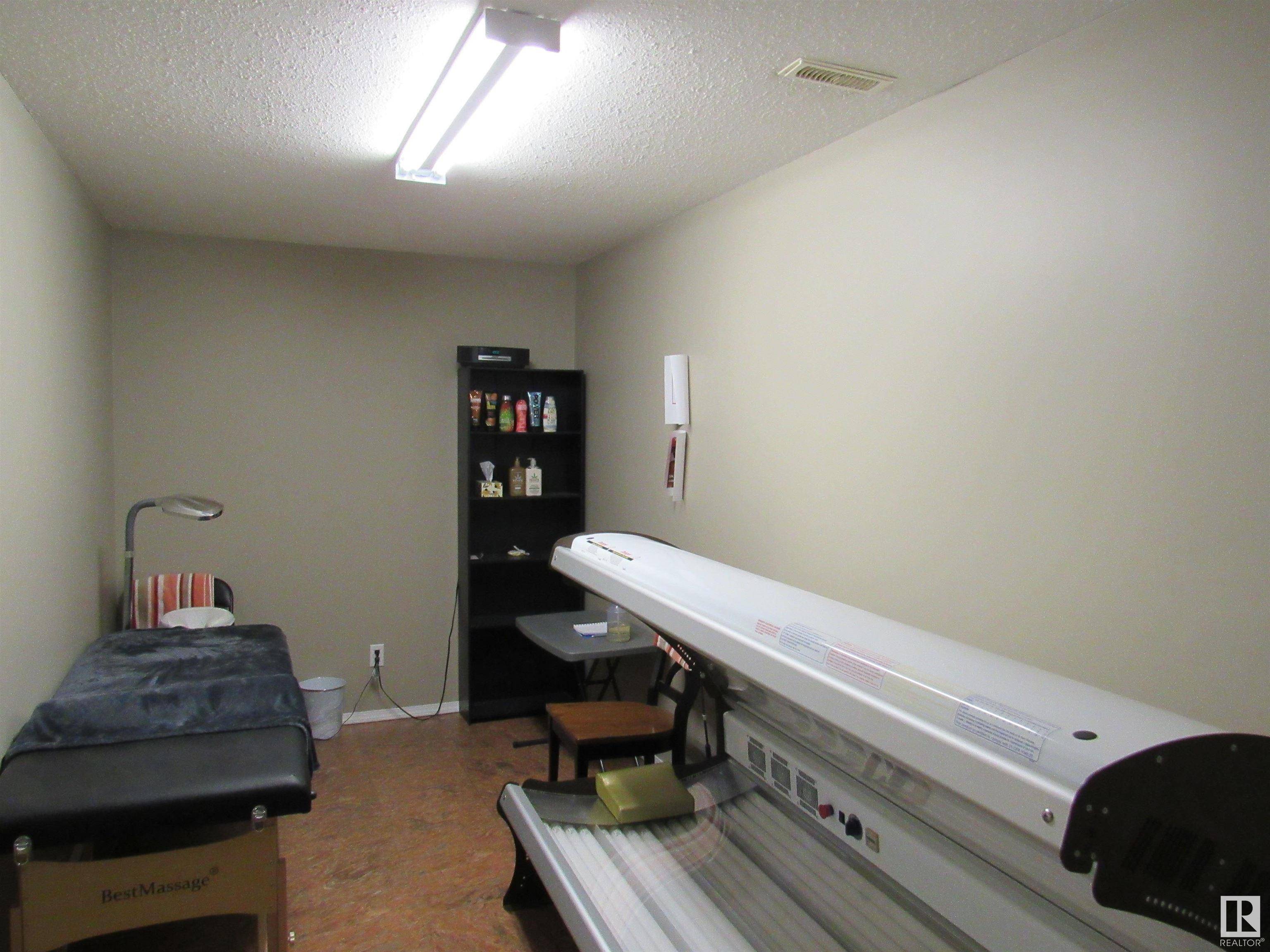 Barrhead, AB T7N 1A2,5023 50th Street
