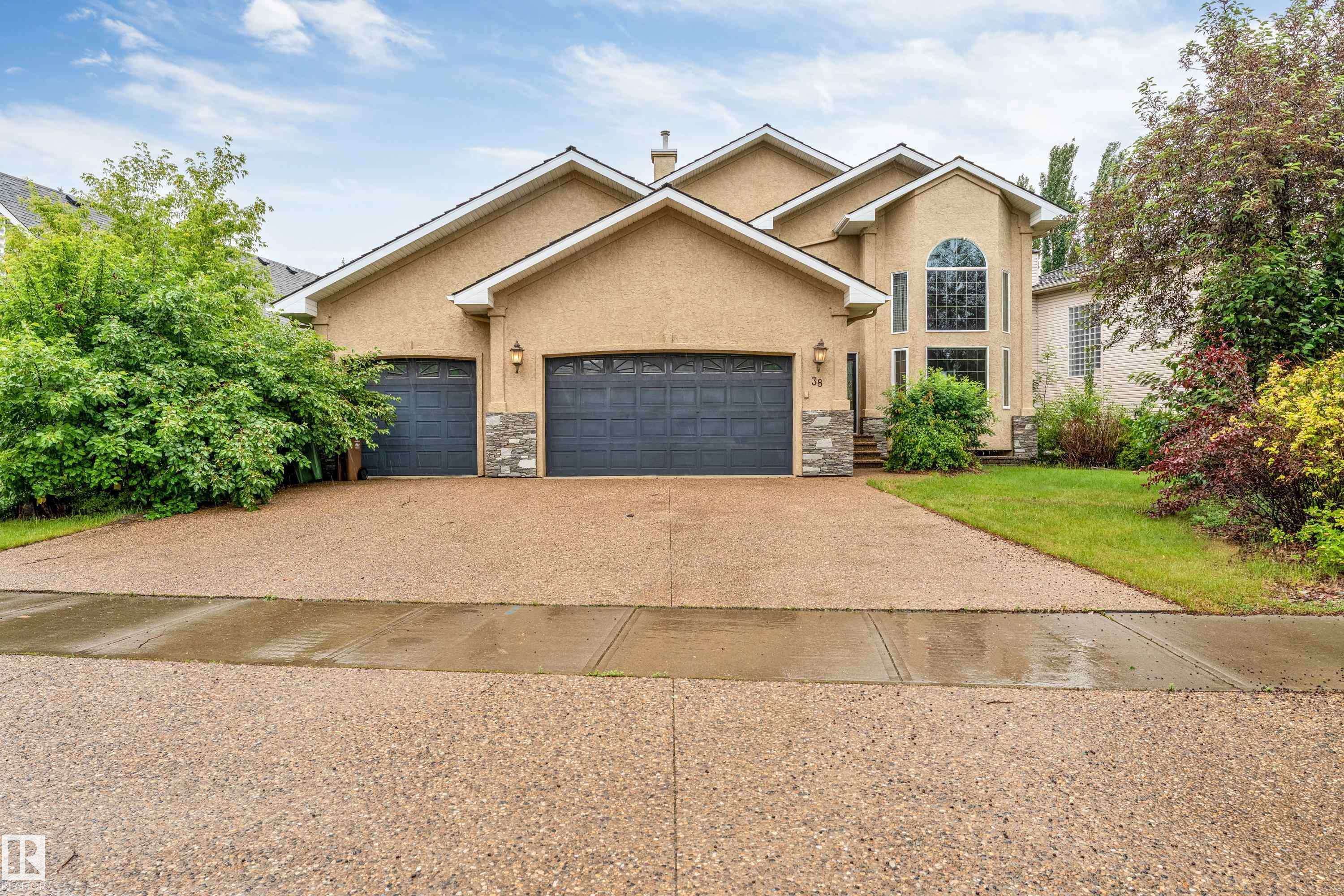 St. Albert, AB T8N 6W6,38 KINGSBURY CR