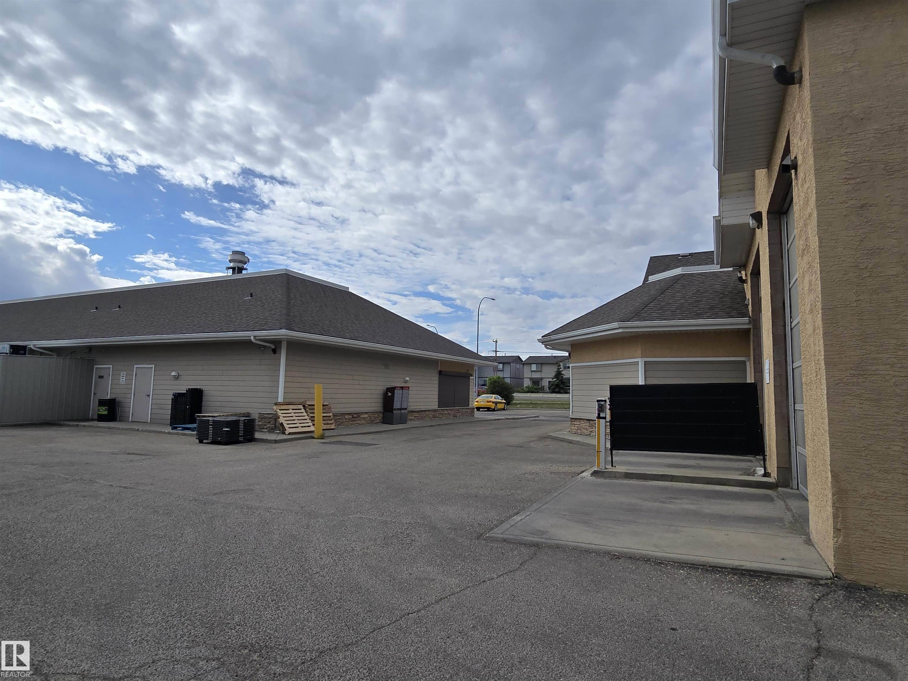Airdrie, AB T4A 2G1,800 Veterans BV NW