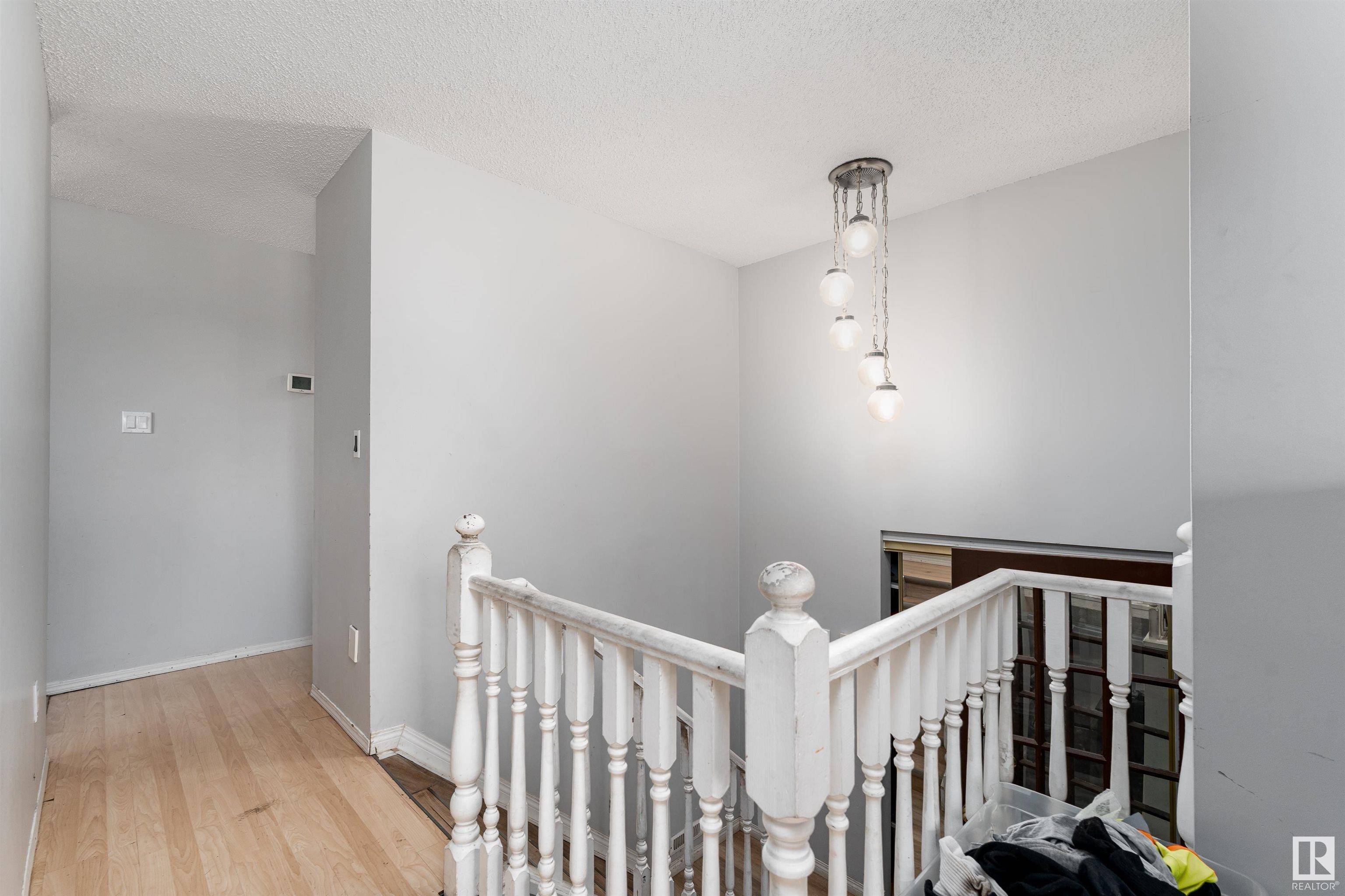 Edmonton, AB T6L 2L4,1131 35A ST NW