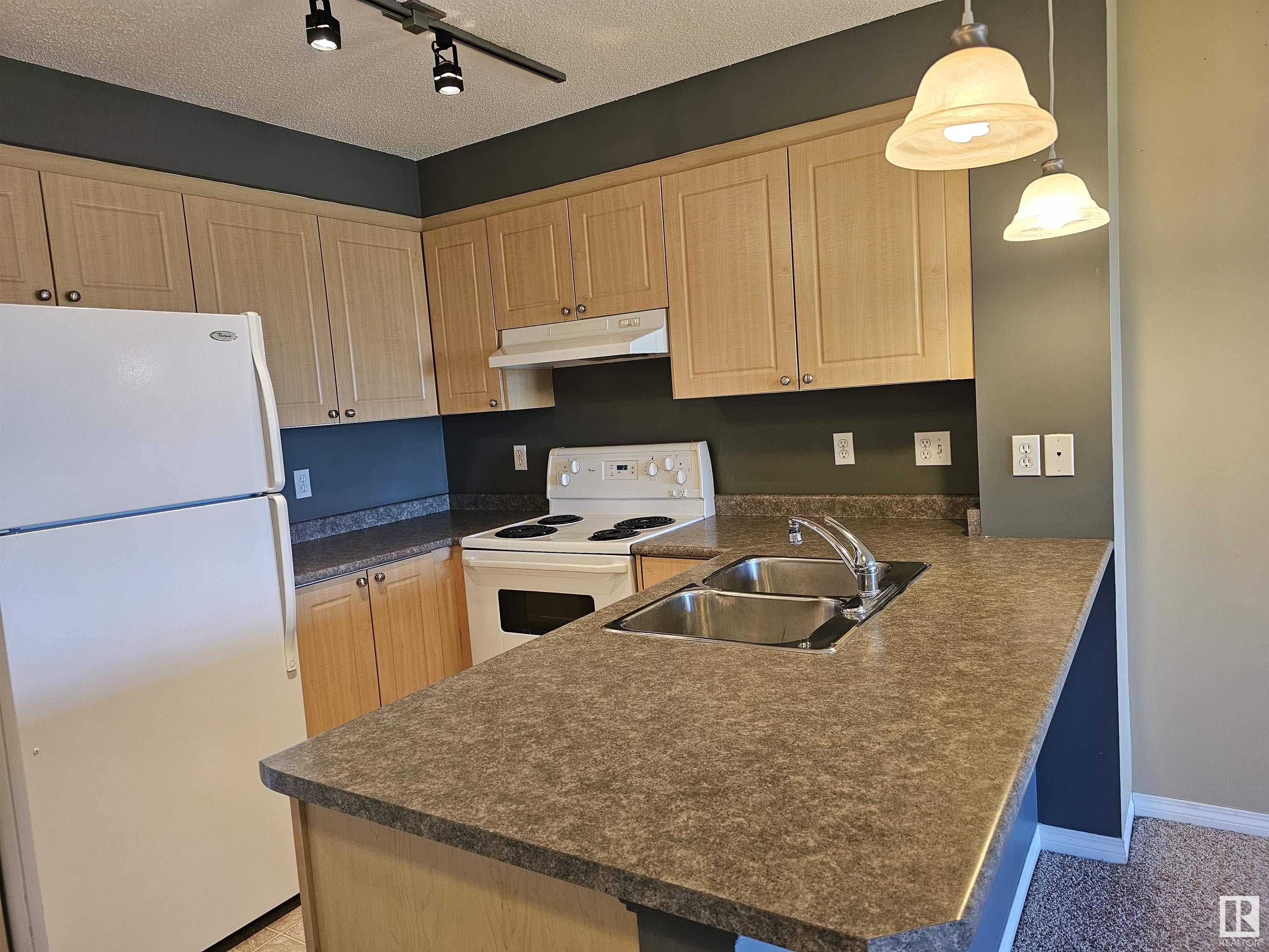 Edmonton, AB T6W 1N4,#412 636 MCALLISTER LO SW