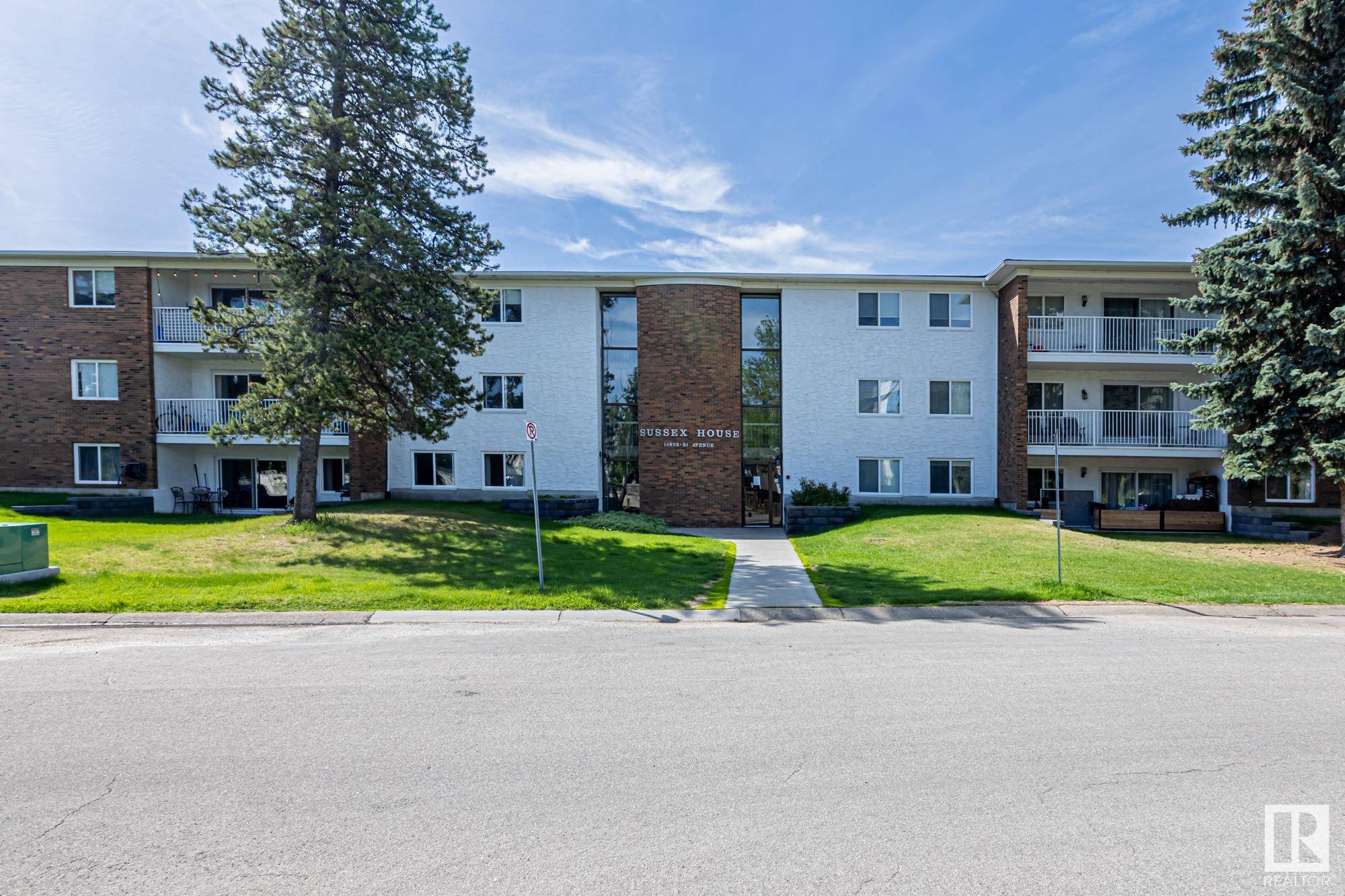 Edmonton, AB T6H 5G4,#101 14825 51 AV NW