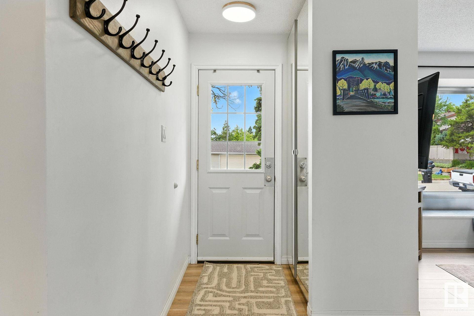 Sherwood Park, AB T8A 2R7,35 GARNET CR