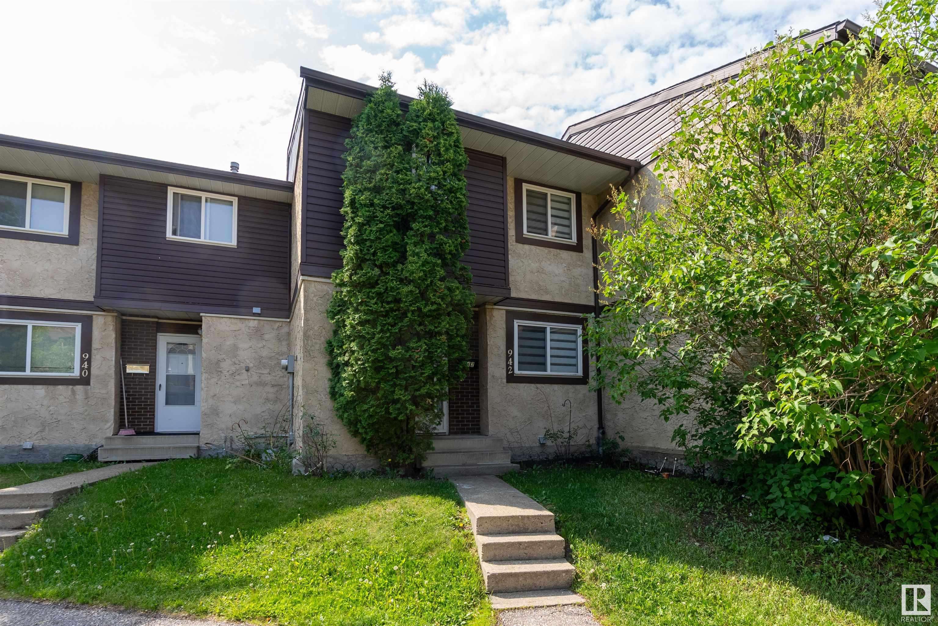 Edmonton, AB T6K 3X1,942 LAKEWOOD ROAD N NW