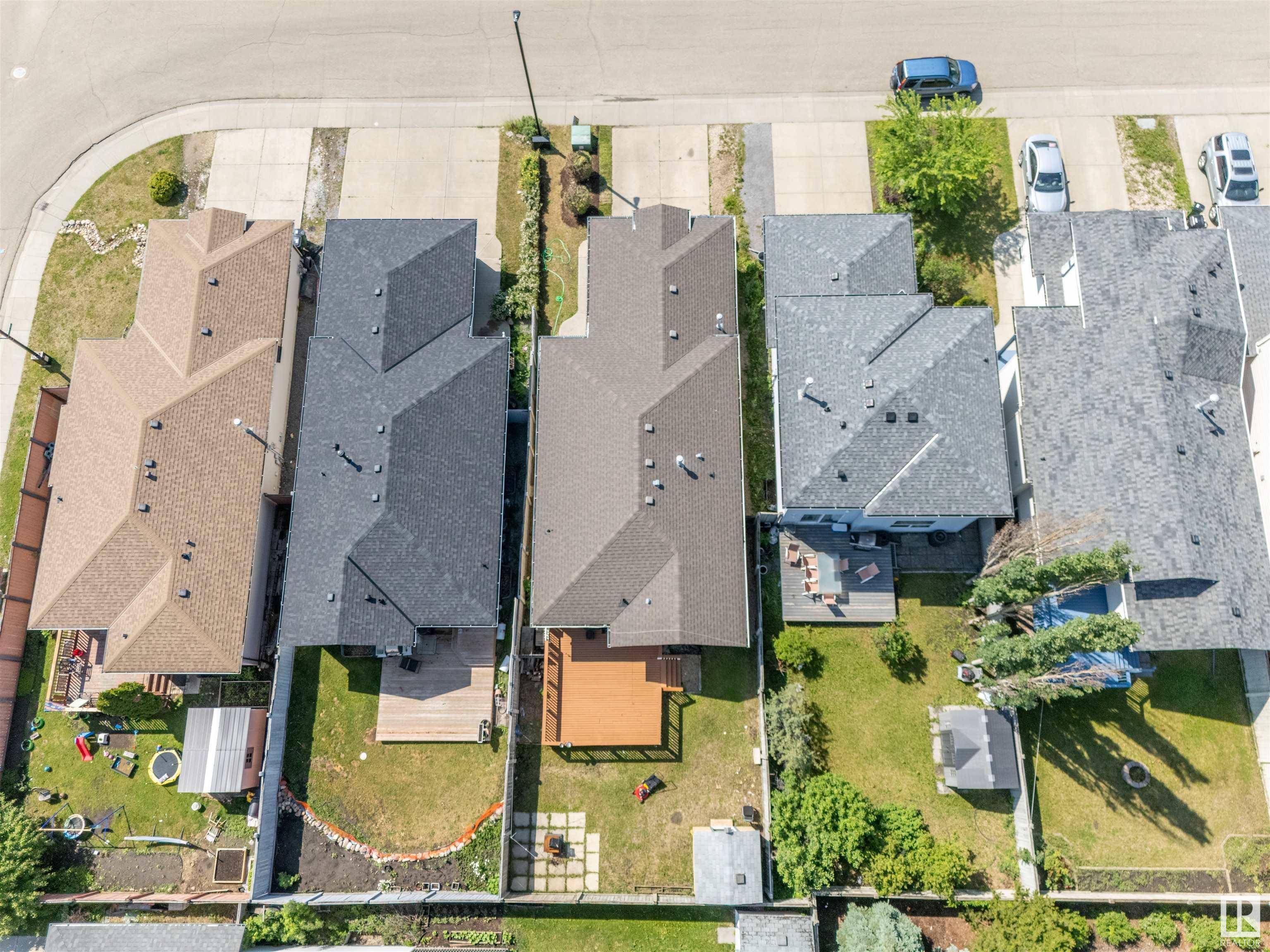 Edmonton, AB T6T 1P7,3312 27 AVE NW