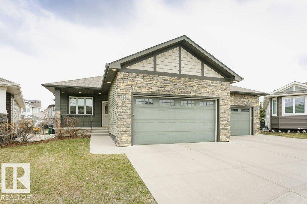 Edmonton, AB T6W 2V2,#5 7115 ARMOUR LI SW