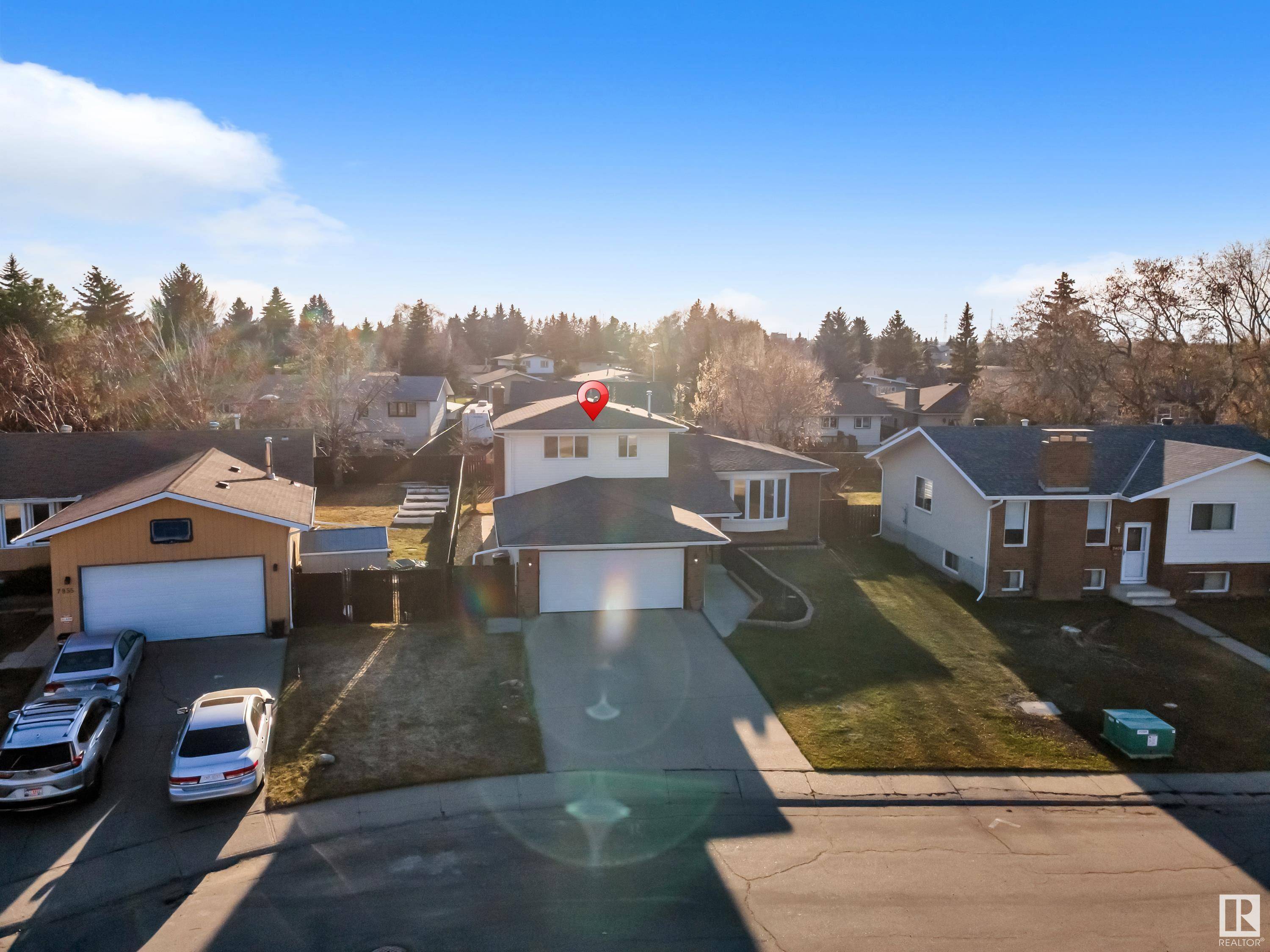 Edmonton, AB T6K 3P6,2404 80 ST NW