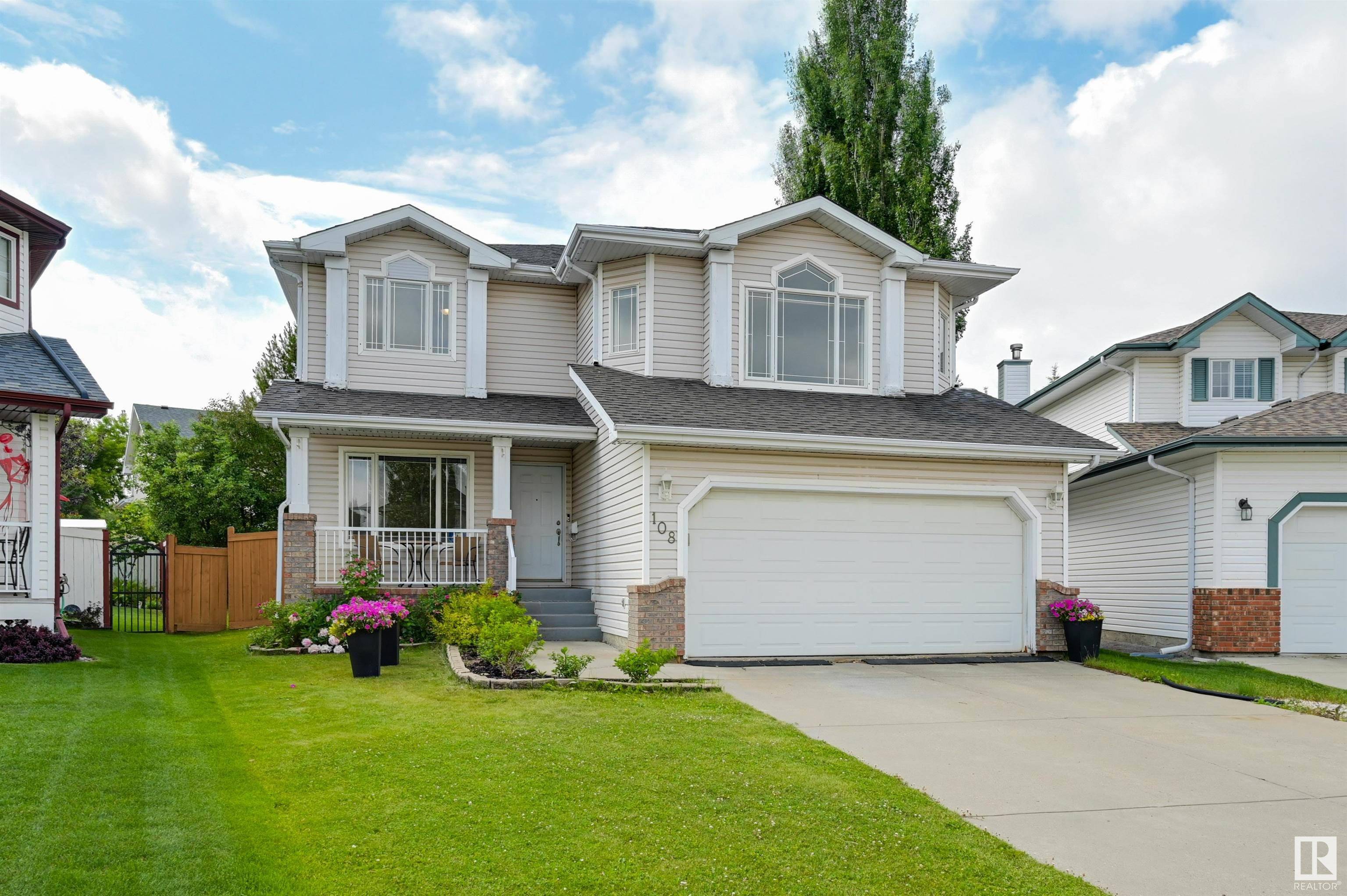 Edmonton, AB T6M 2M9,108 DECHENE RD NW