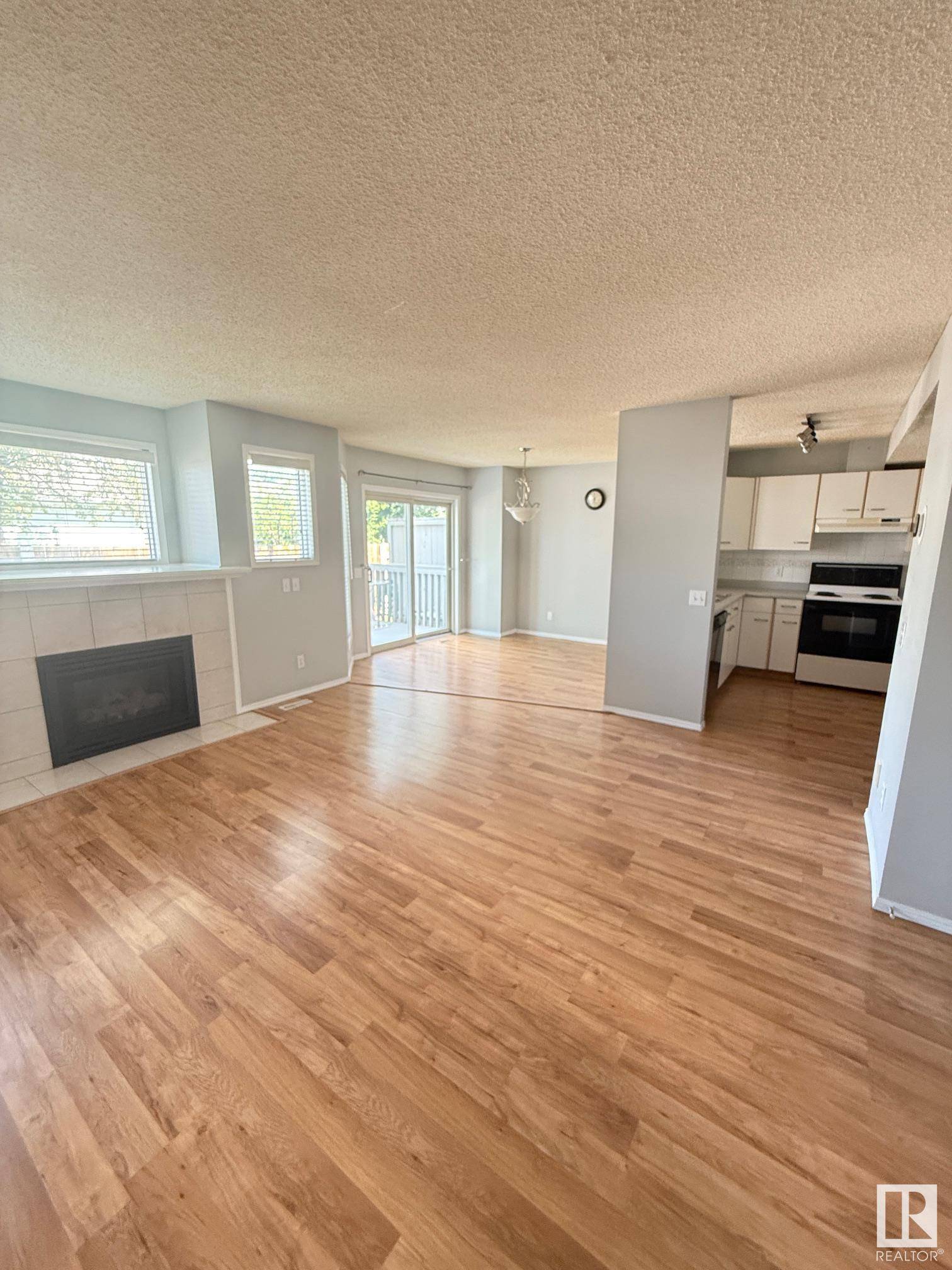 St. Albert, AB T8N 6E1,#35 20 DEERBOURNE DR
