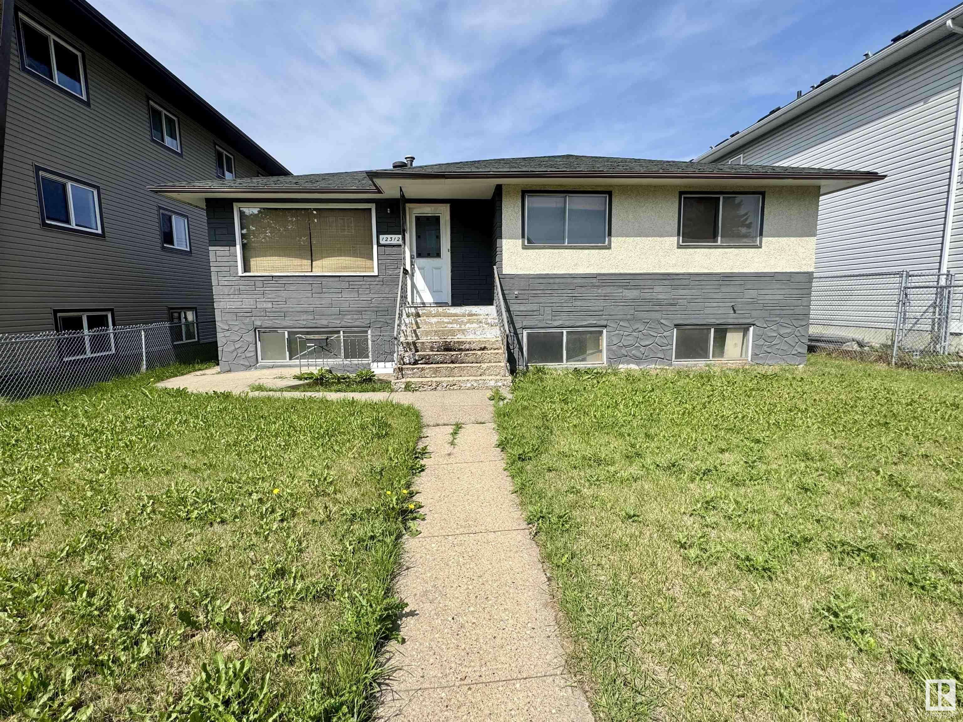 Edmonton, AB T5B 2X2,12312 82 ST NW