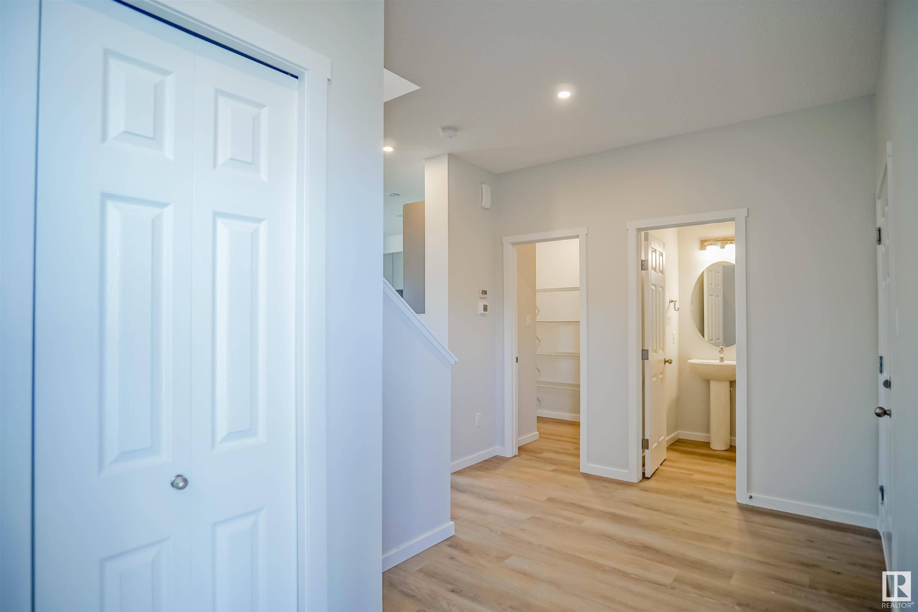 Edmonton, AB T5Z 0L8,18130 73A ST NW