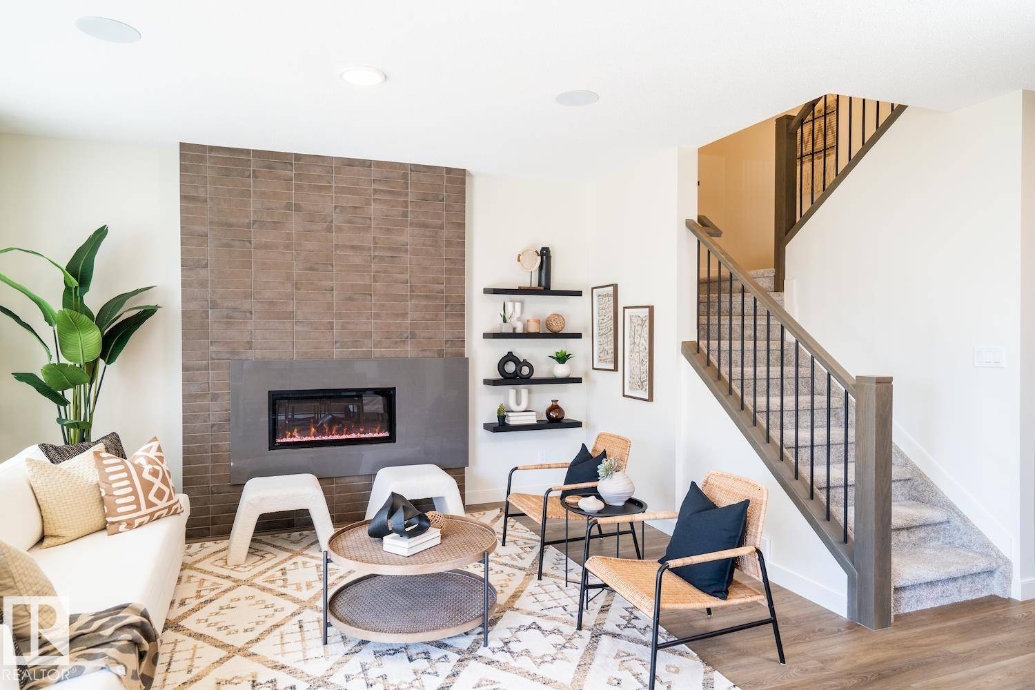 Edmonton, AB T6M 3B6,2237 194A ST NW