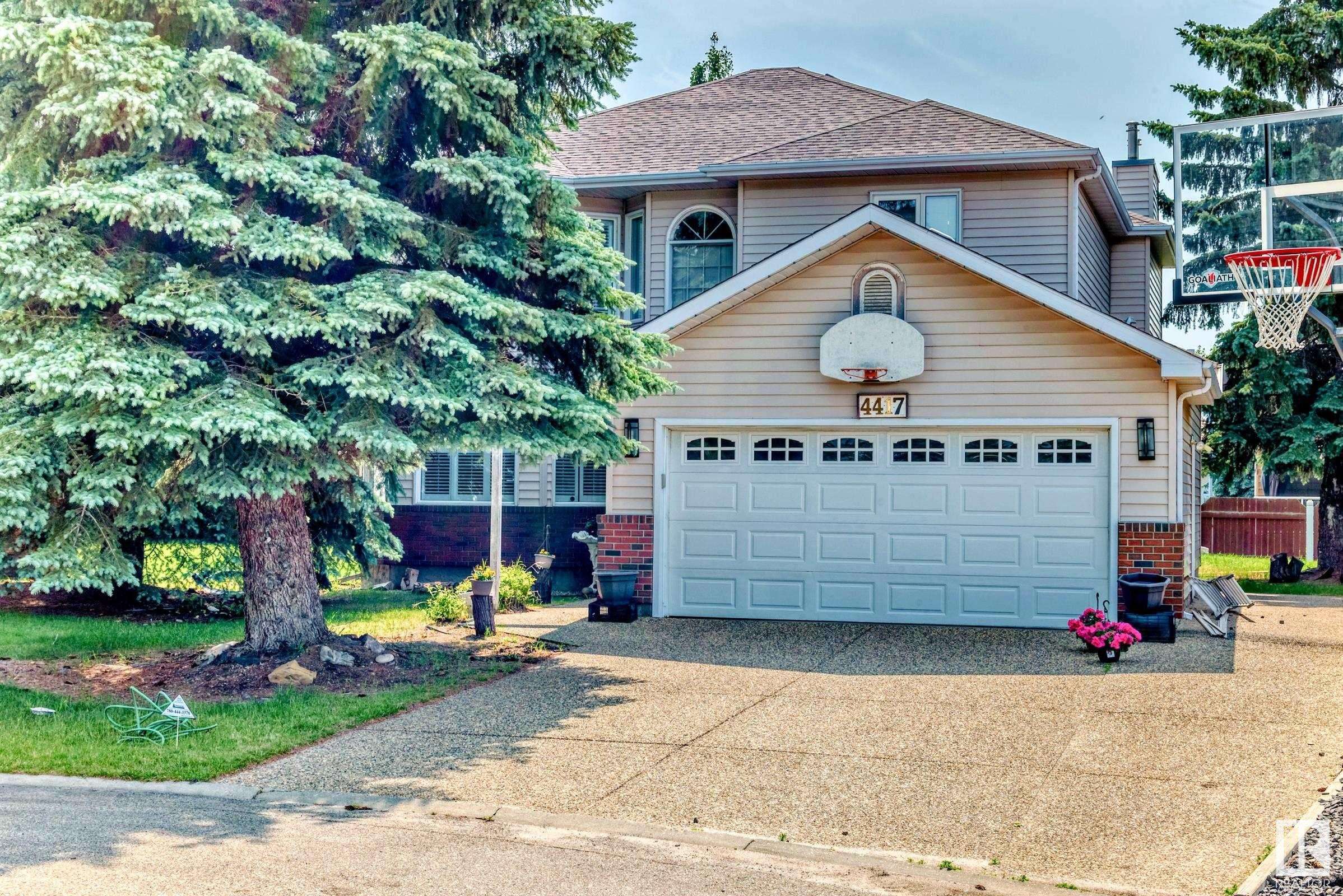 Edmonton, AB T6T 1E9,4417 33 ST NW