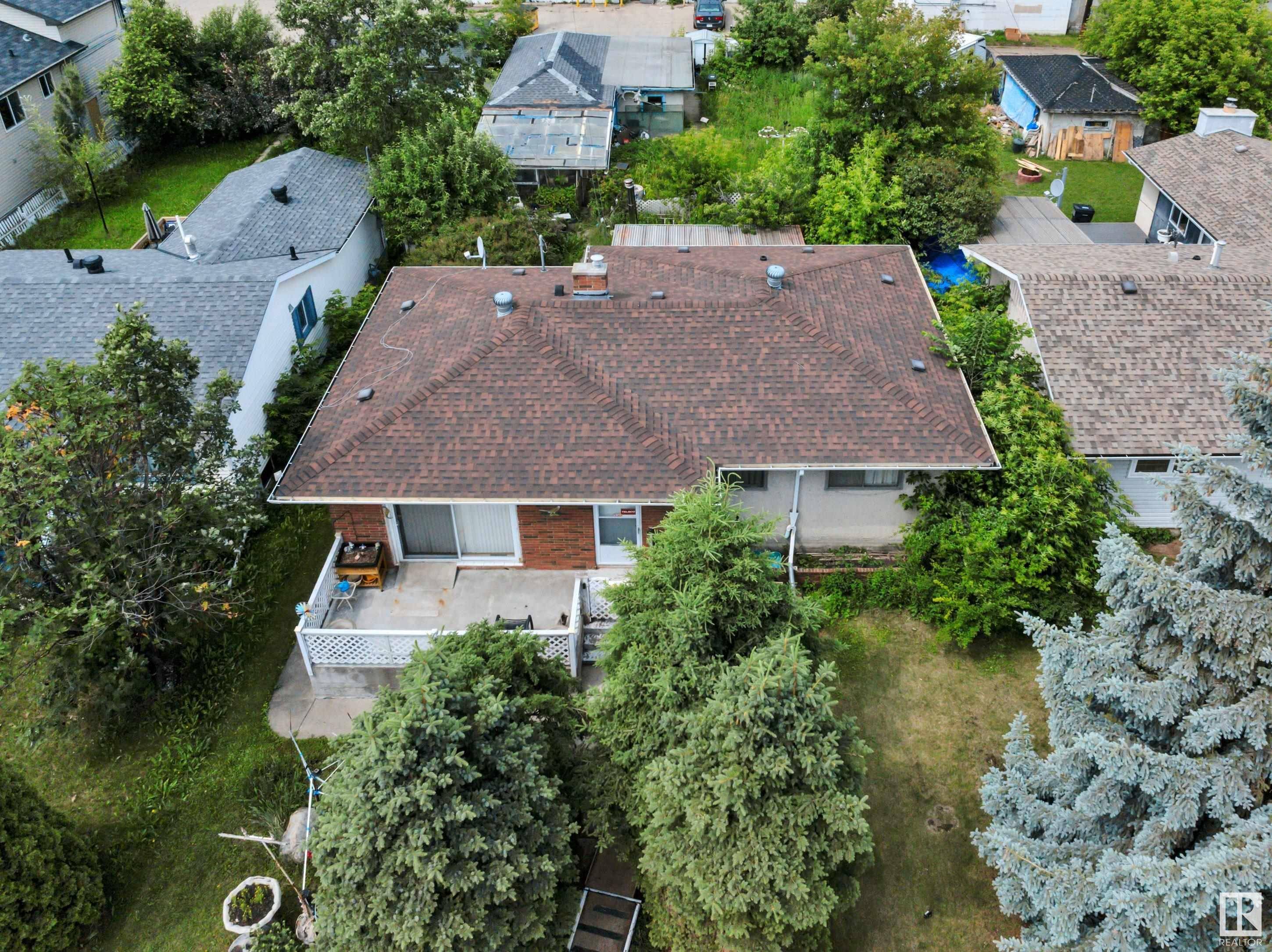 Edmonton, AB T5P 2N1,10912 155 ST NW