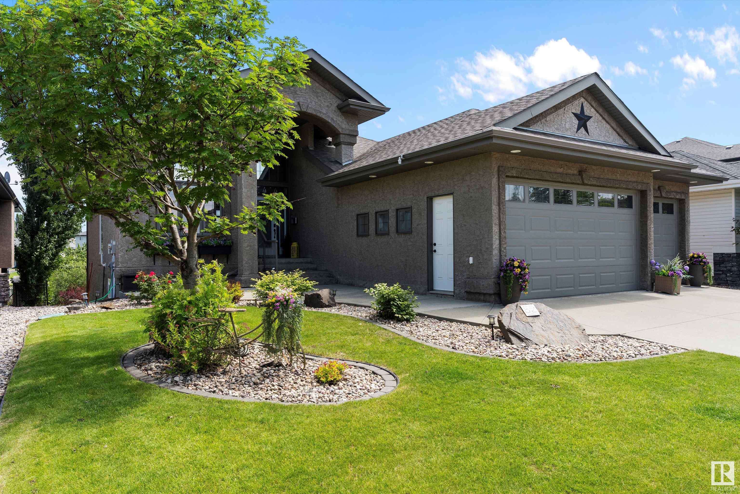 Leduc, AB T9E 8N7,82 Shores DR