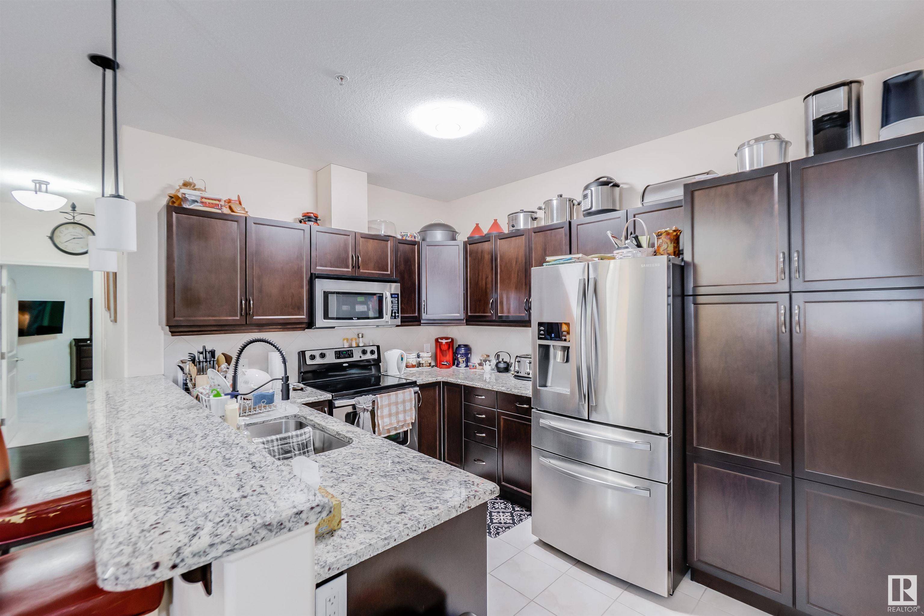 Edmonton, AB T6R 0S5,#322 6083 MAYNARD WY NW