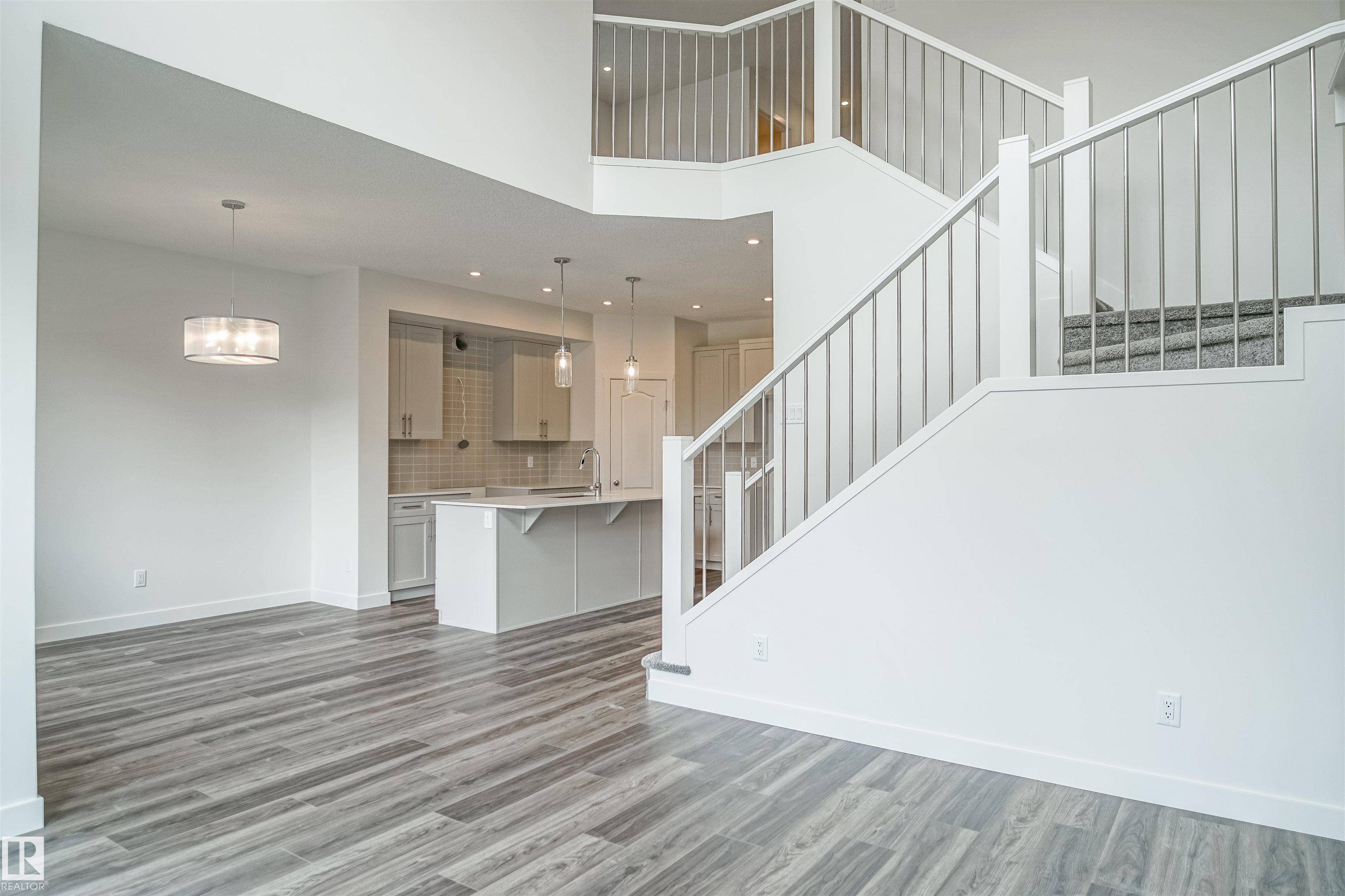 Edmonton, AB T5Y 4G1,17336 7 ST NE