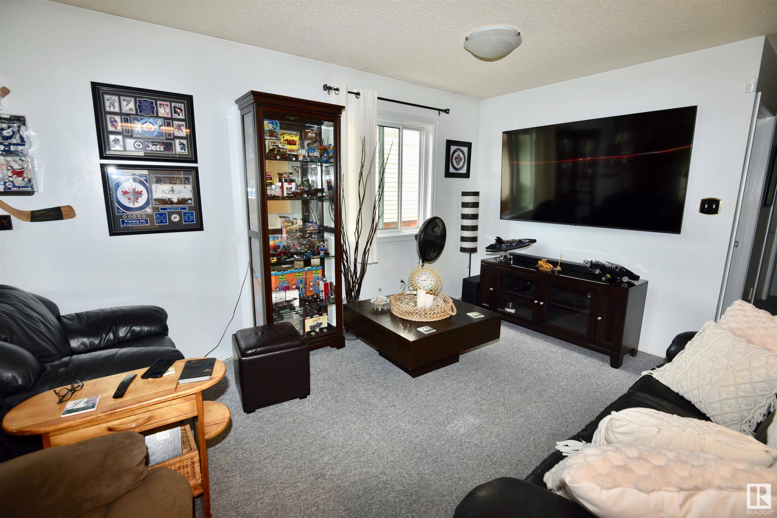 Edmonton, AB T5W 5G7,12215 63 ST NW