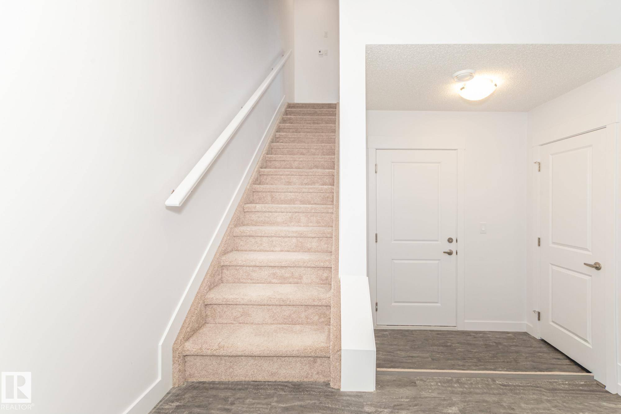 Edmonton, AB T6W 1A8,#14 735 Allard BV SW SW