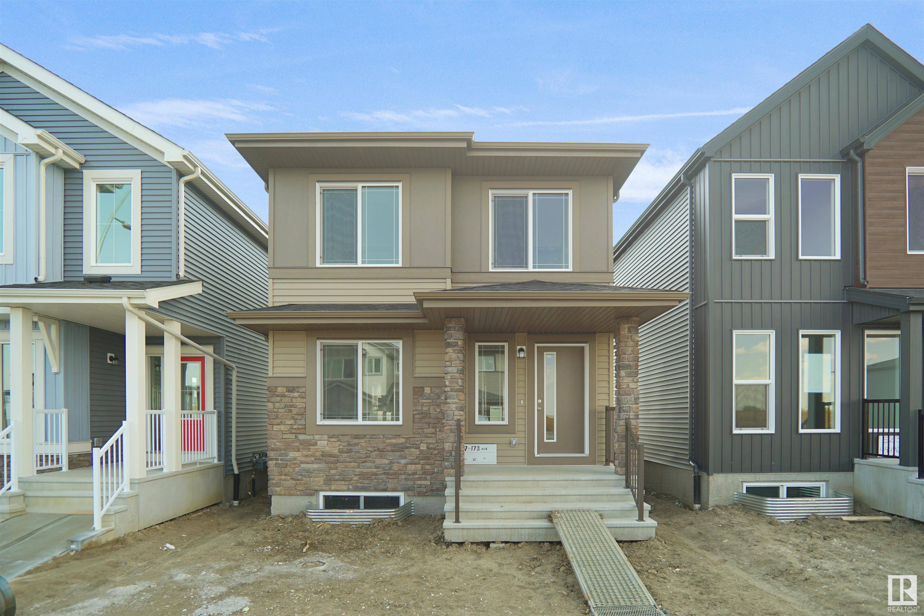 Edmonton, AB T5T 4N5,22907 82 AV NW