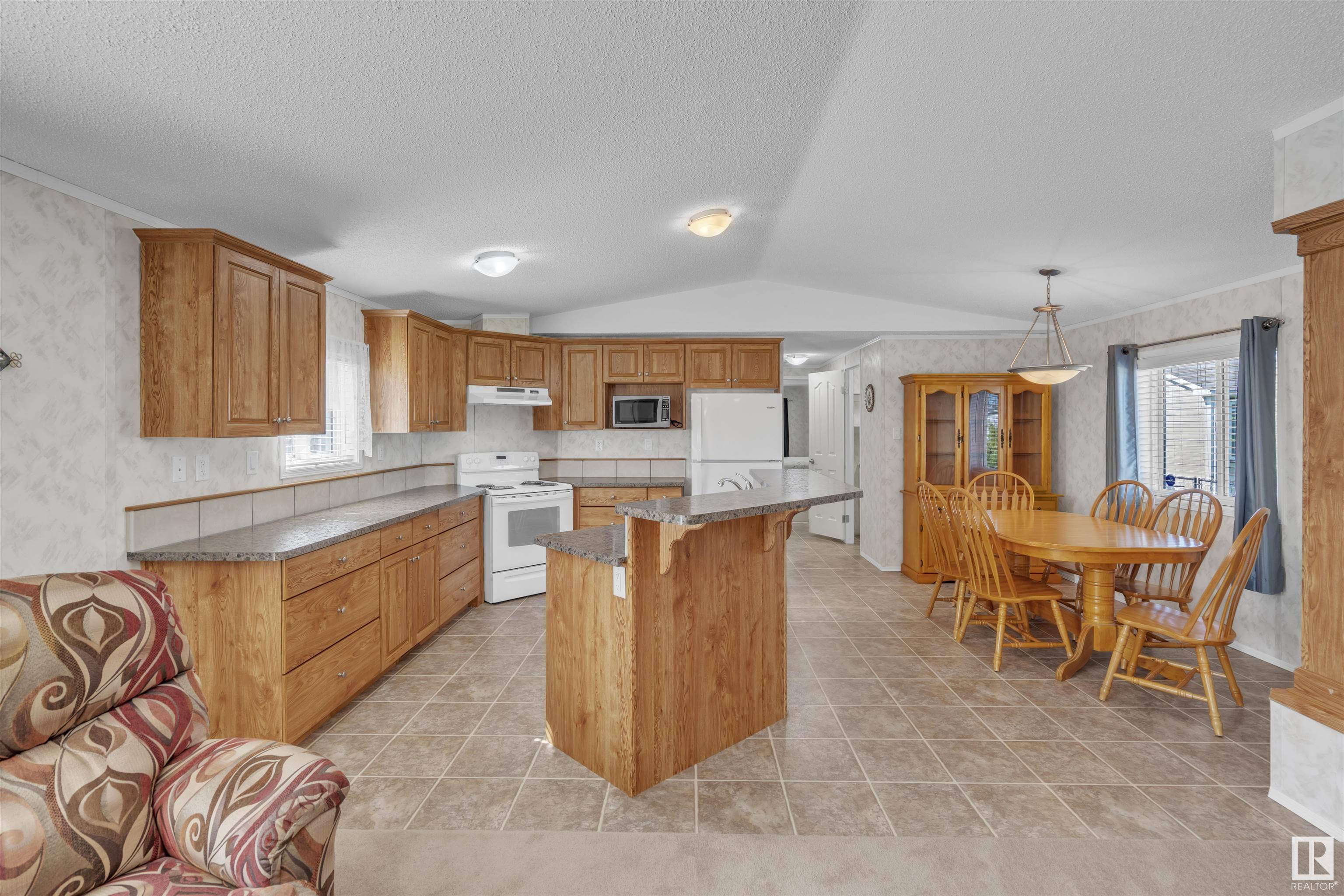 Cold Lake, AB T9M 0C6,4607 Labrador RD