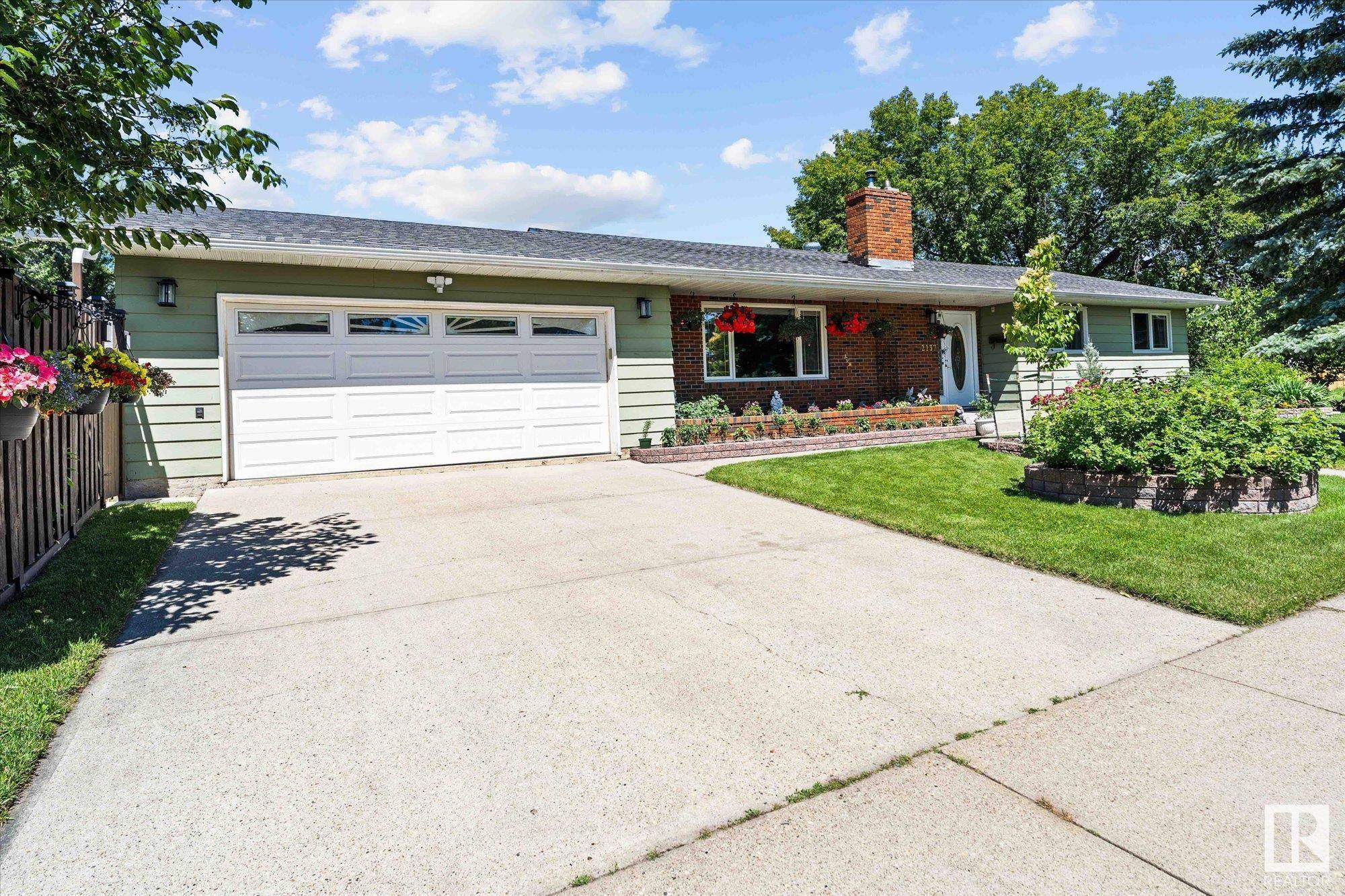 Edmonton, AB T6K 2G1,2137 85 ST NW